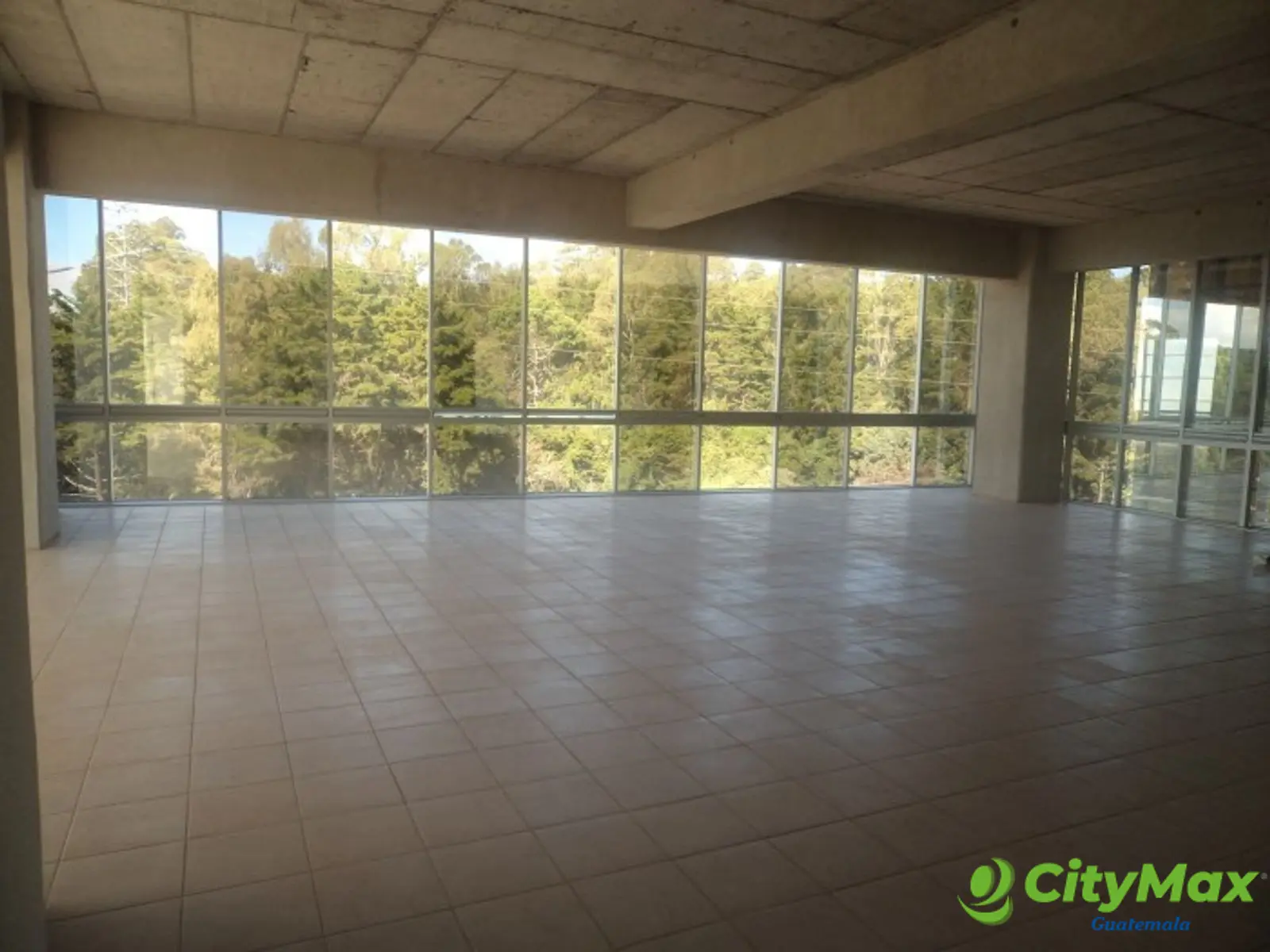 Alquilo Oficina con 86.20m2 en Carretera El Salvador - foto 1