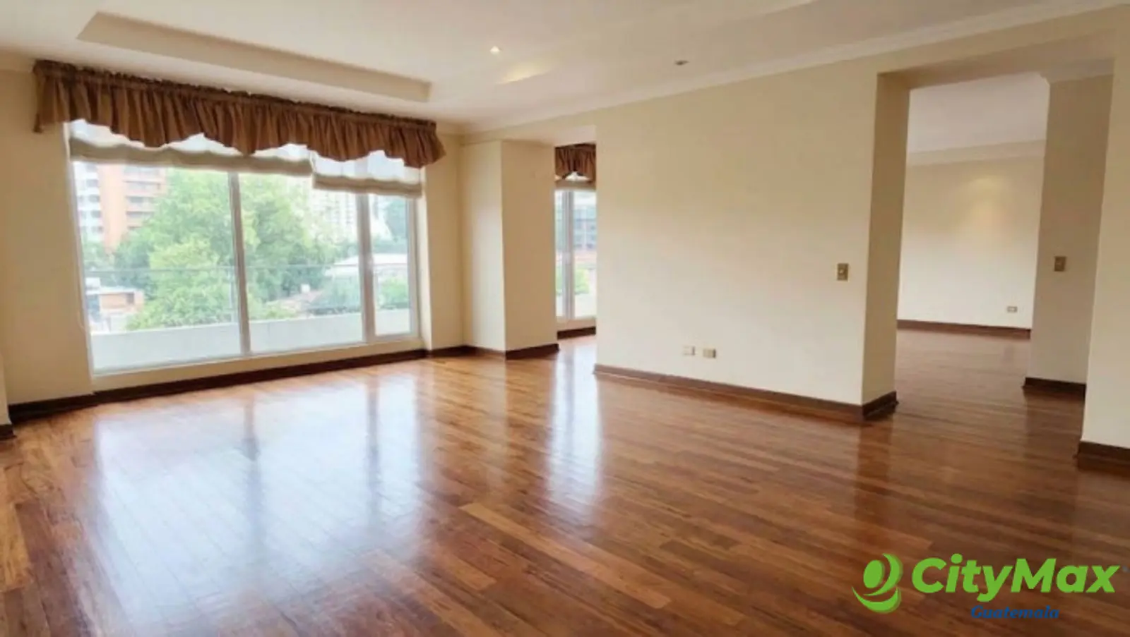 Apartamento en venta zona 10 con 3 habitaciones - foto 1