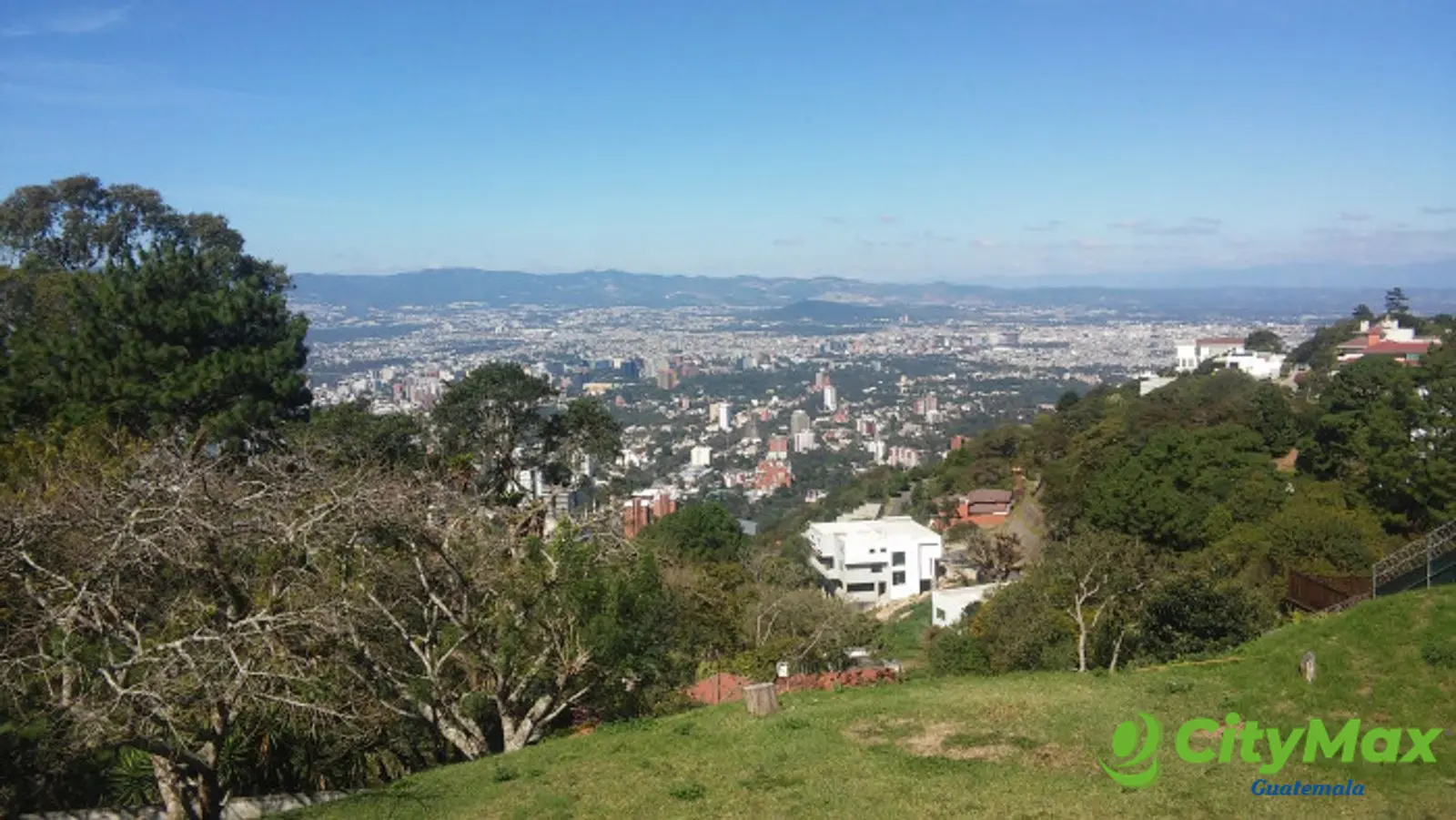 Bella casa en venta en KM 9.5 CES ALTOS DE MONTEBELLO - foto 1