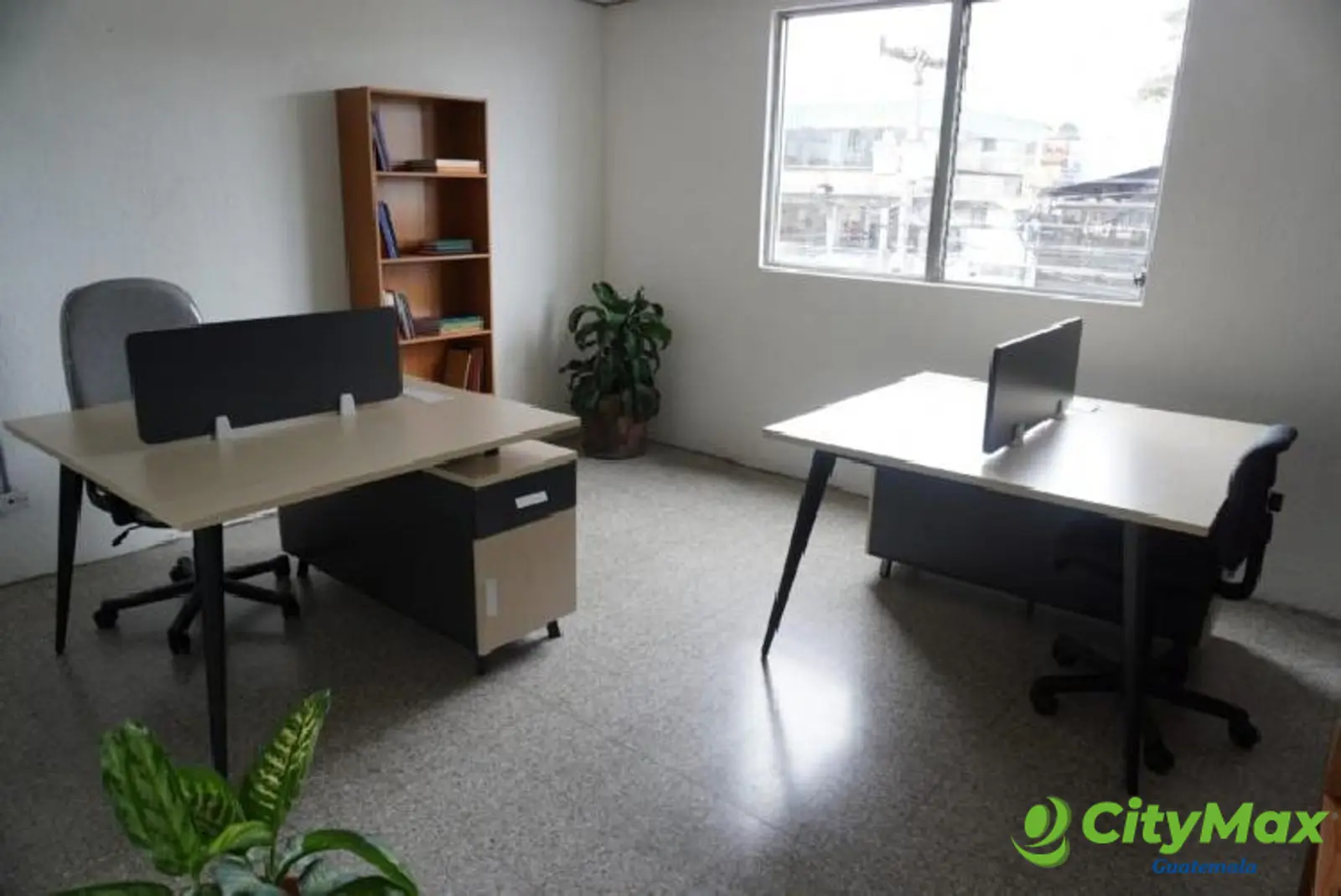 OFICINA DENTRO DE COWORKING, CALZADA ROOSEVELT - foto 1