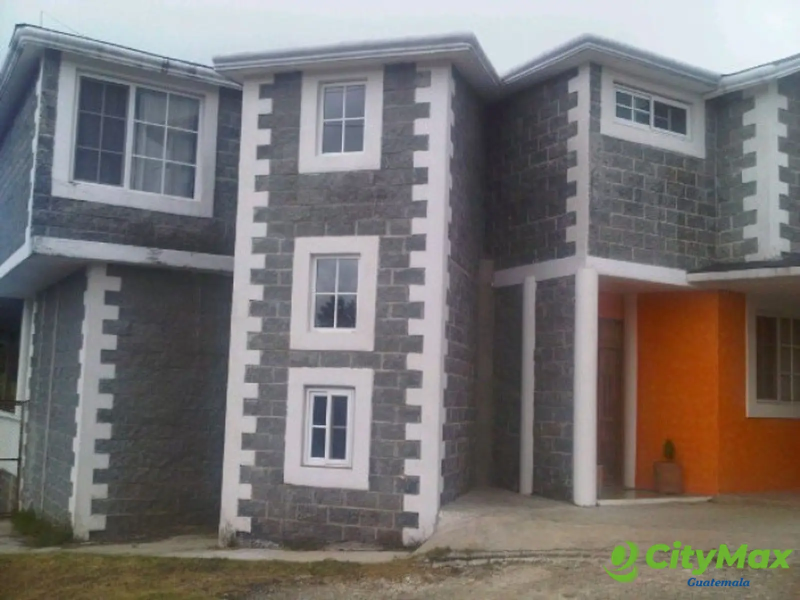 Casa en venta en Carretera a El Salvador km 18 - foto 1