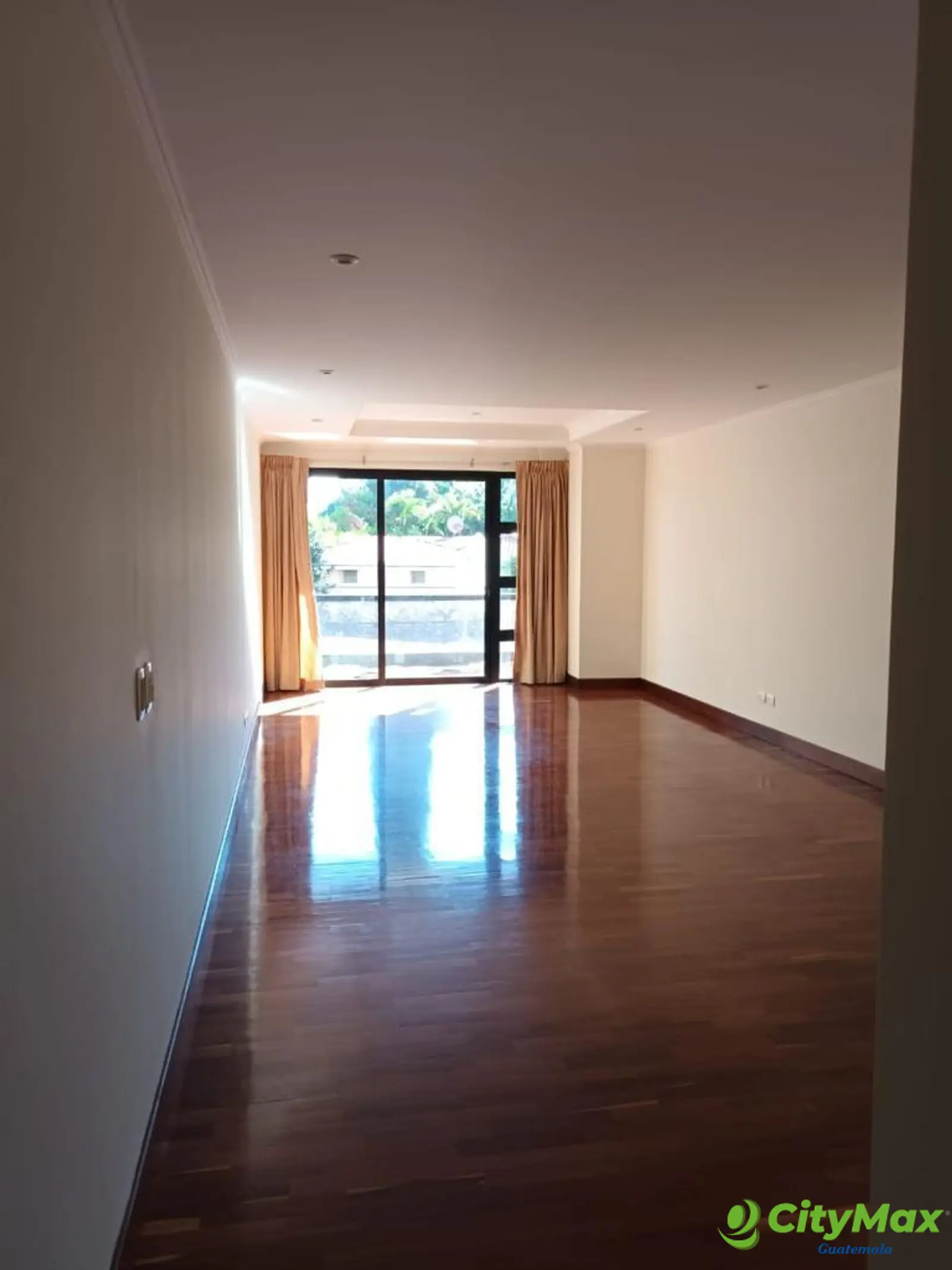 Apartamento En Renta en Zona 10 Altos De Santa Clara - foto 1