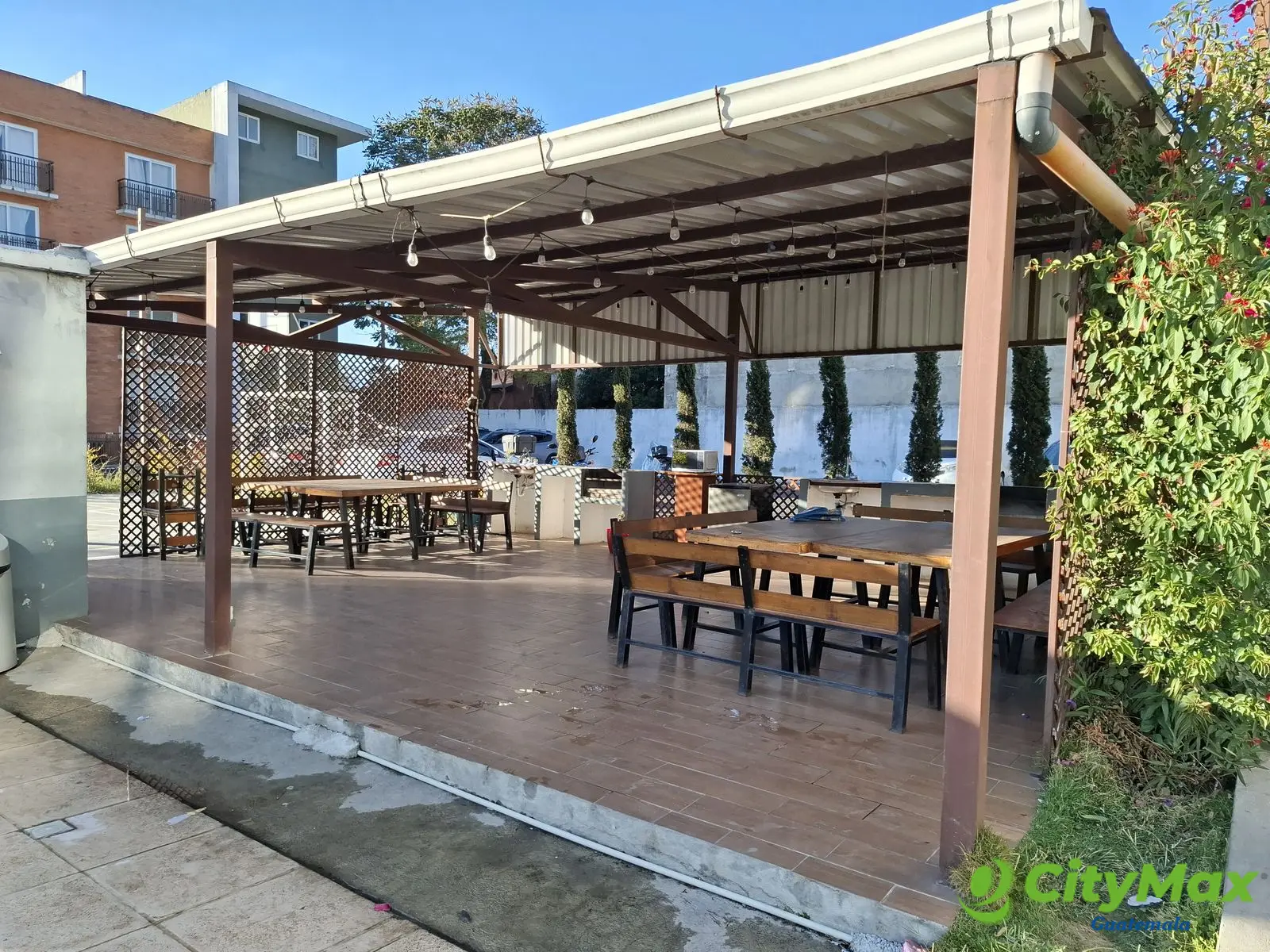 En Venta Apartamento en Villas Los Alamos Guatemala - foto 1