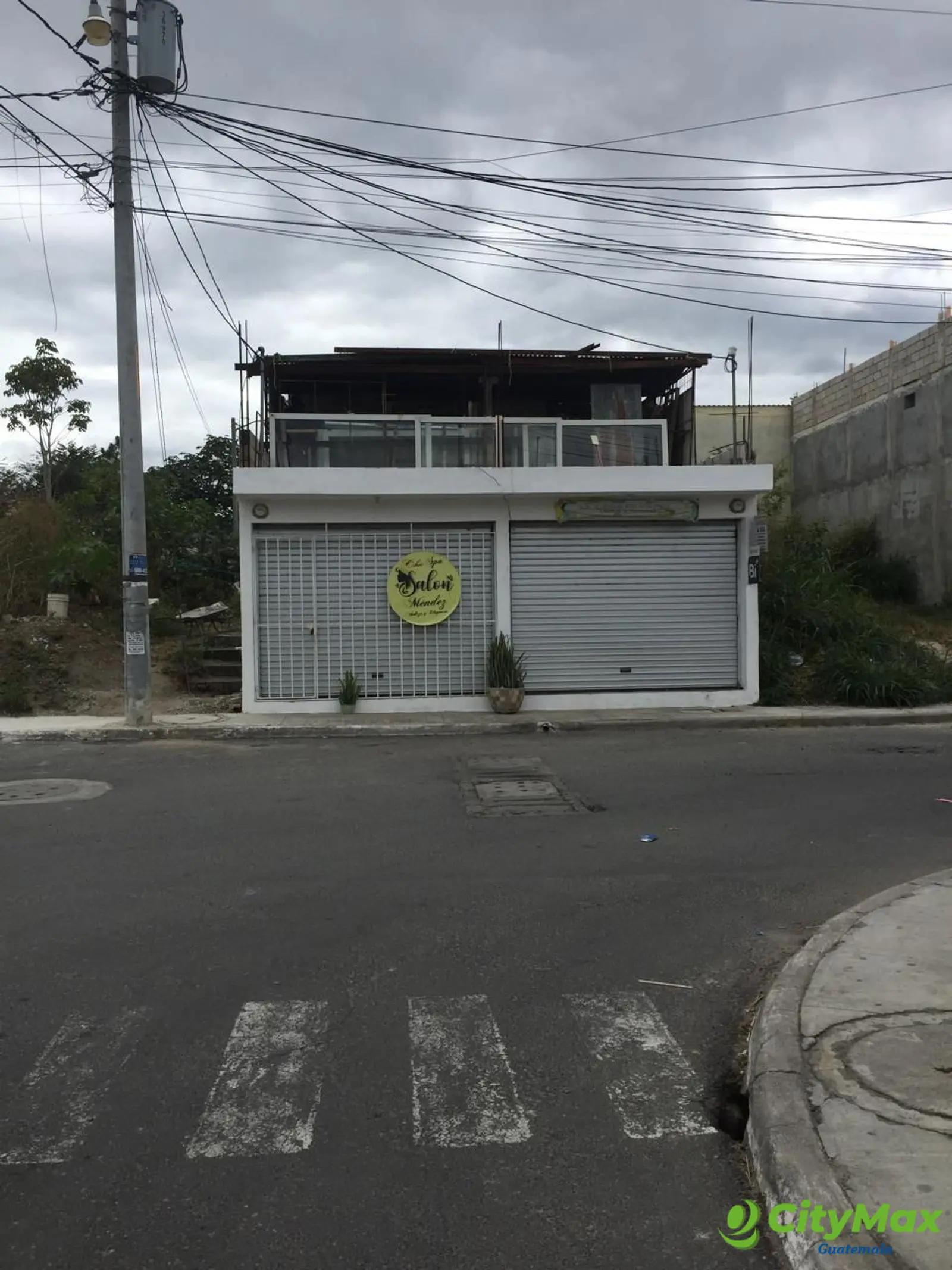 Terreno con construcción en venta en Palencia - foto 1