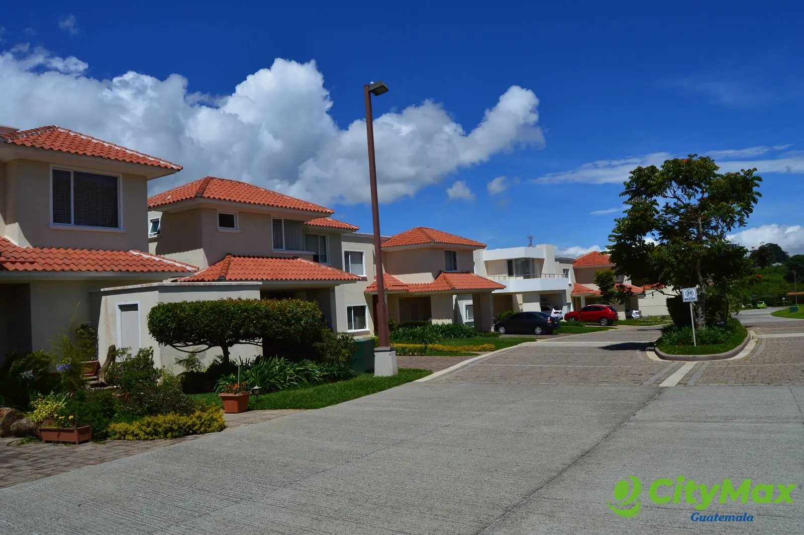 Terreno en venta en Portal del Bosque Fraijanes - foto 1