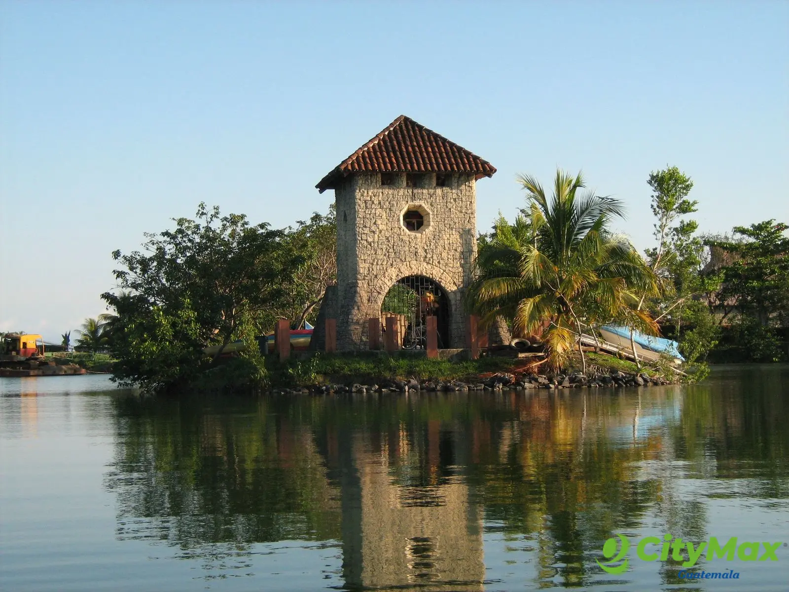 Casa en Renta o Venta en Amatique Bay Puerto Barrios - foto 1