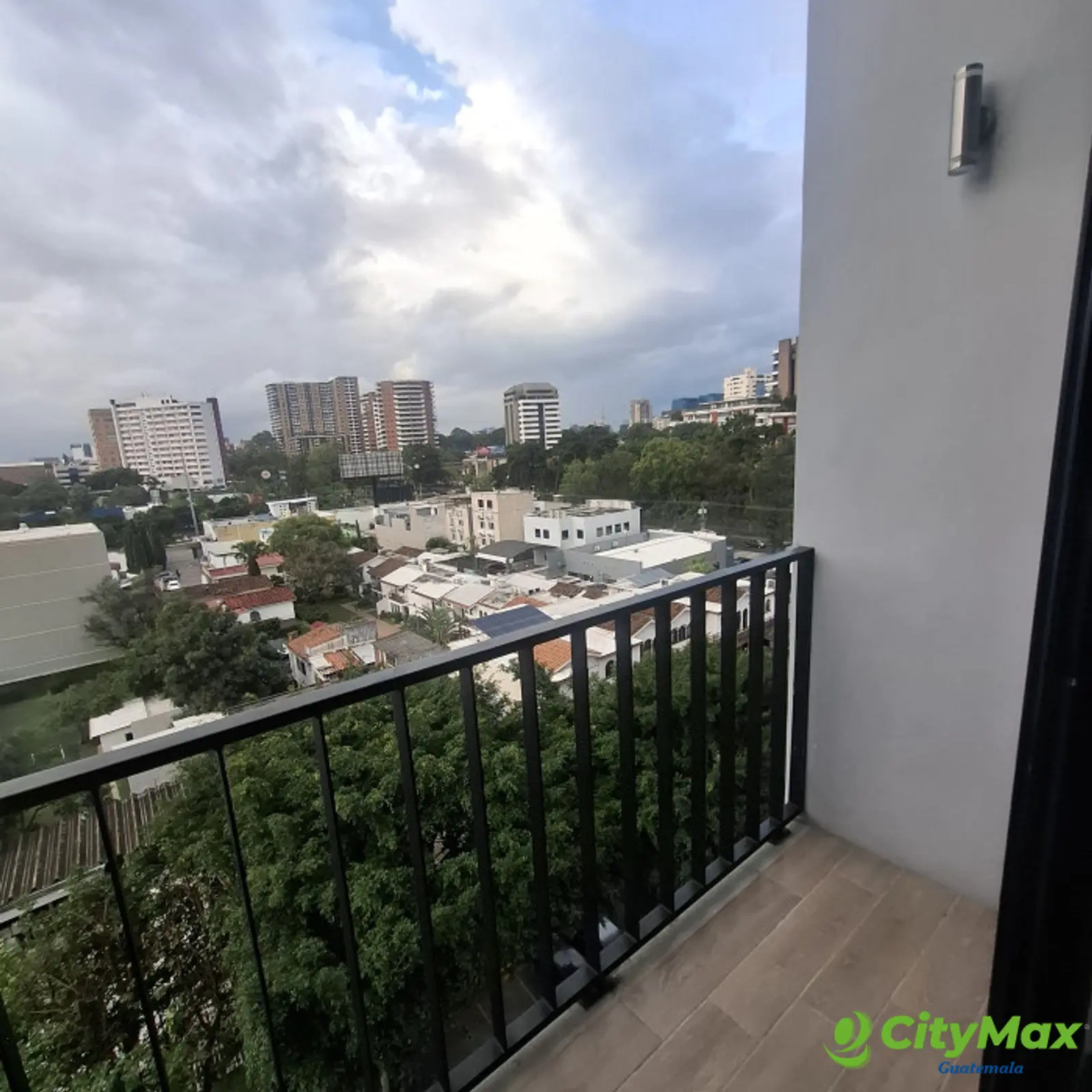 Apartartamento Amueblado en Venta en Zona 13 - foto 1