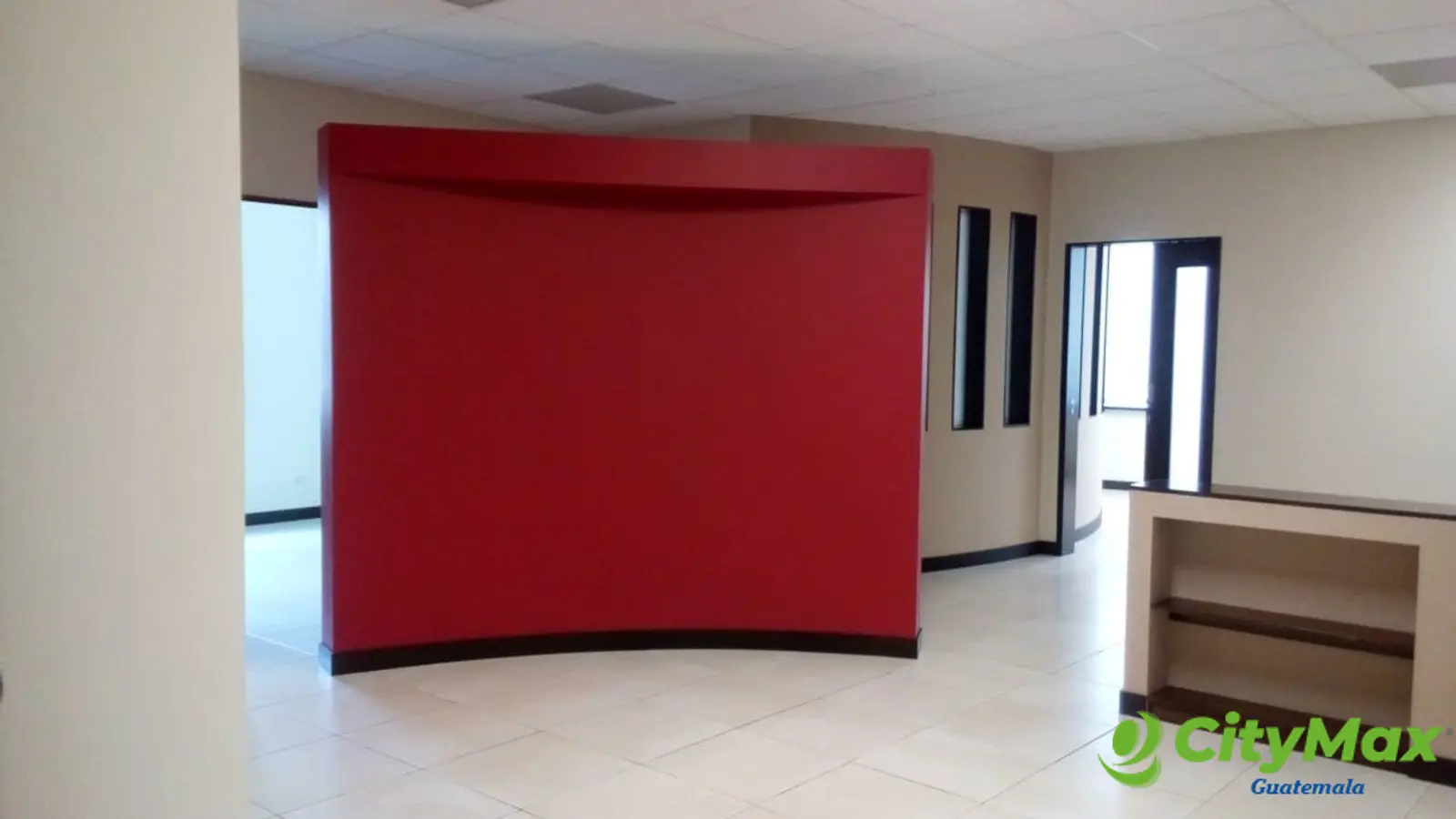 VENTA-RENTA Oficina en Zona Pradera zona 10 inversión  - foto 1