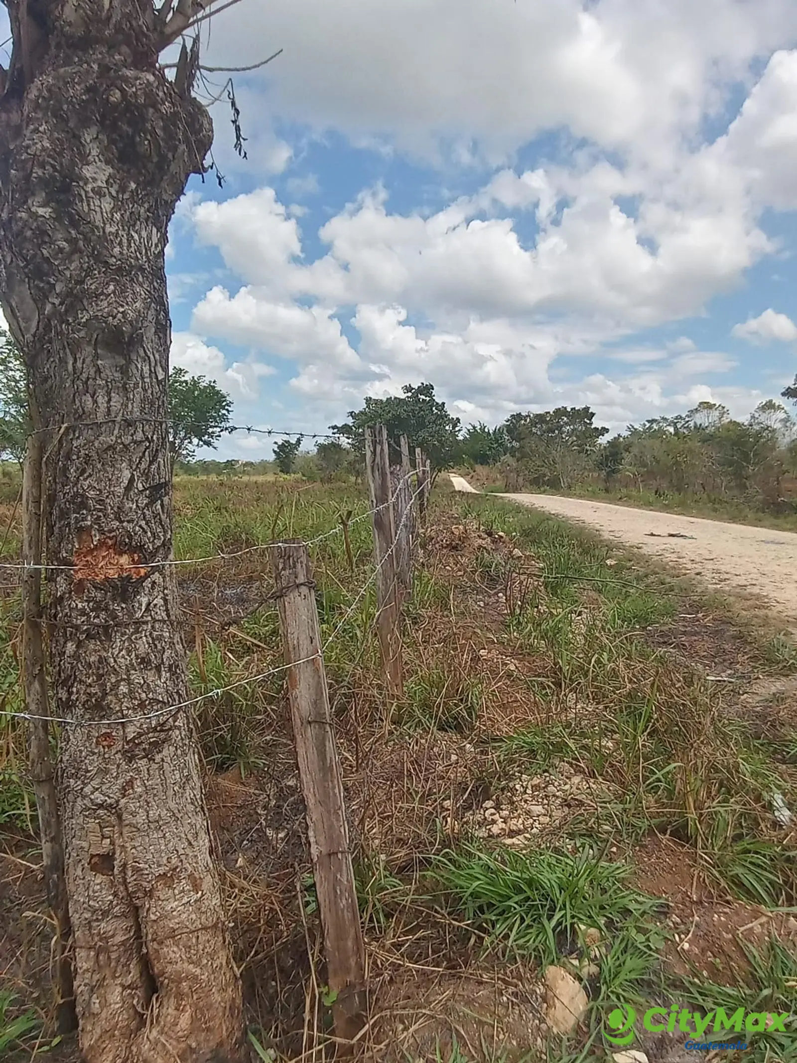 Terreno comercial en venta en Santa Ana Peten - foto 1