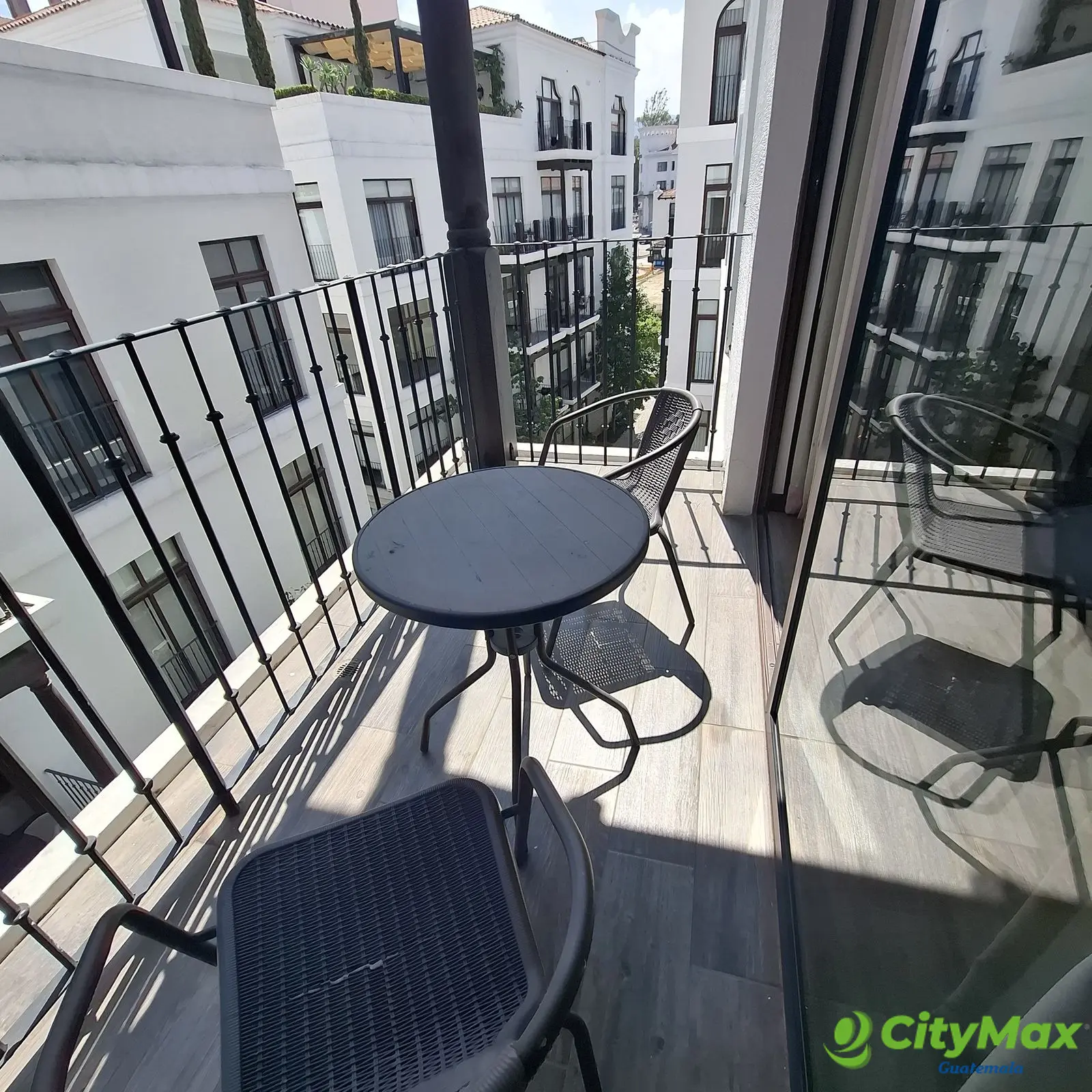 Apartamento en venta Lirios de Cayala Guatemala - foto 1