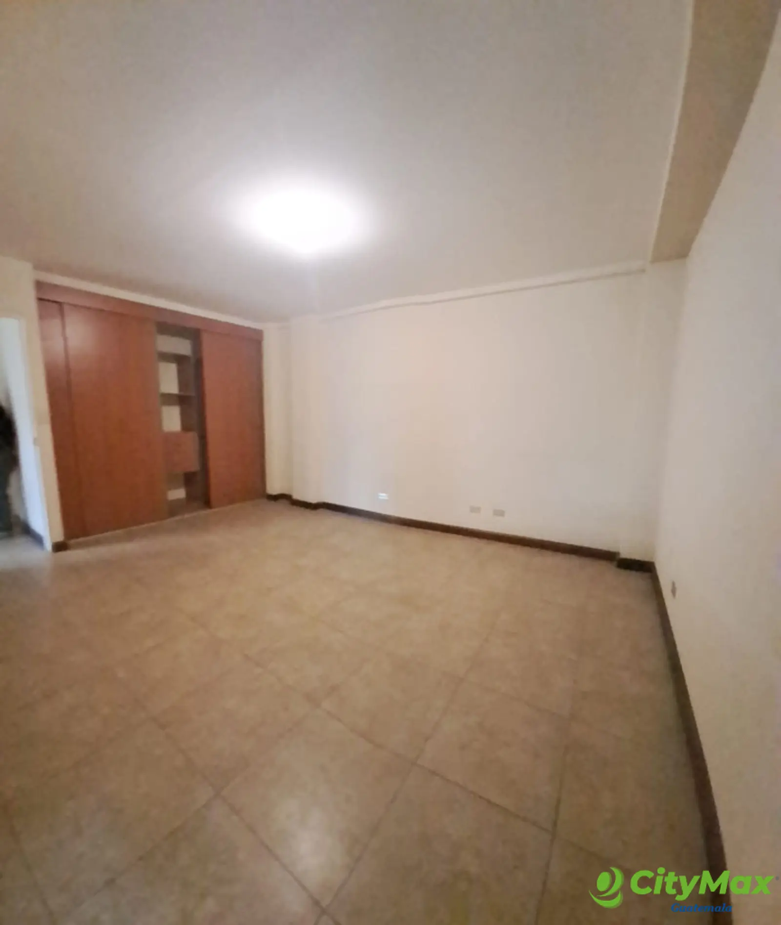 En alquiler Apartamento con 125.00m2 en Zona 10 - foto 1