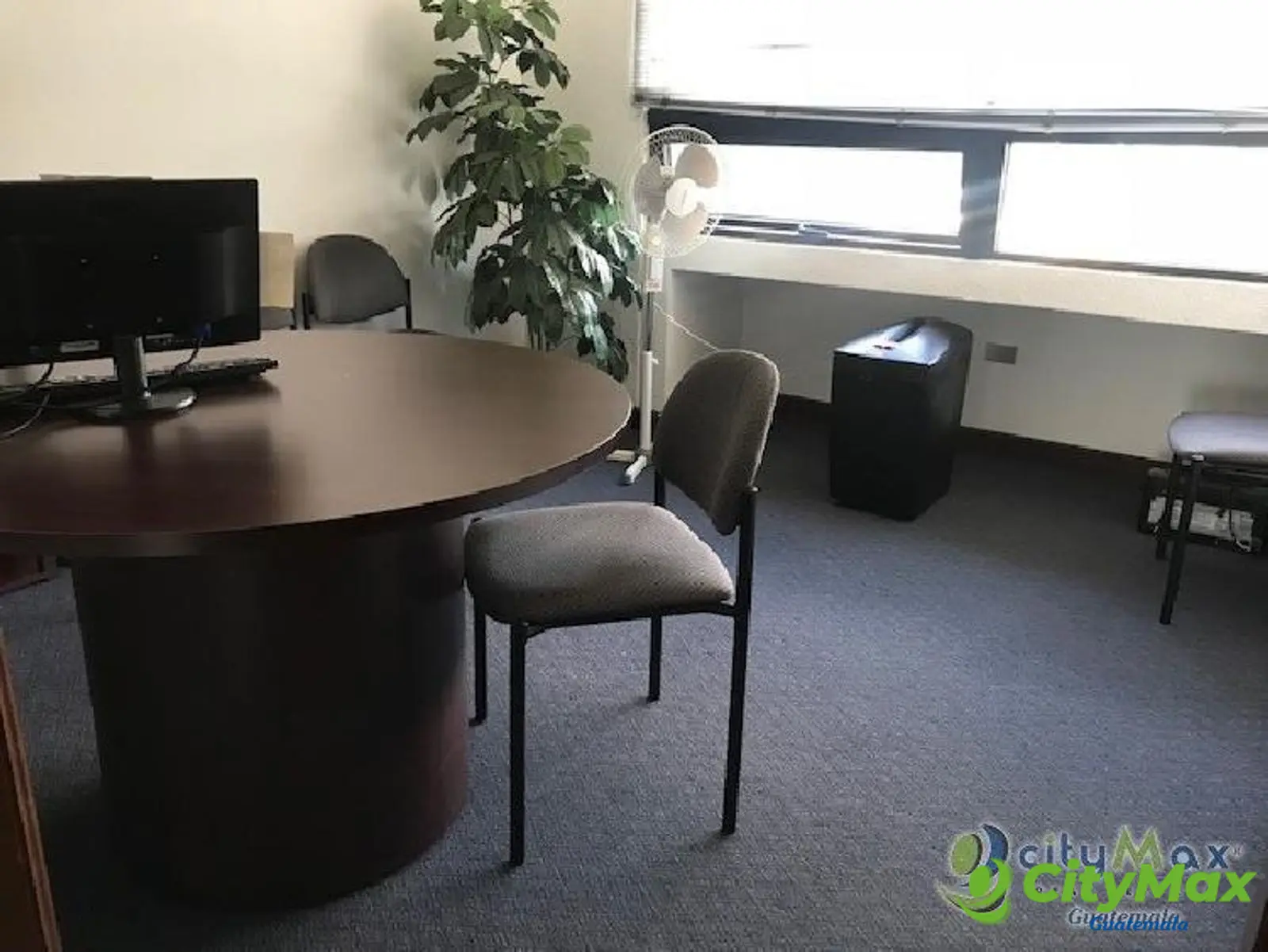 CityMax vende o renta oficina en zona 10 Guatemala - foto 1