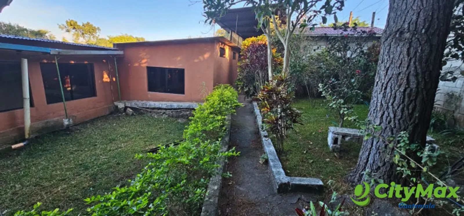 Amplia Casa en Venta o Renta en Colmenas Villas Canales - foto 1