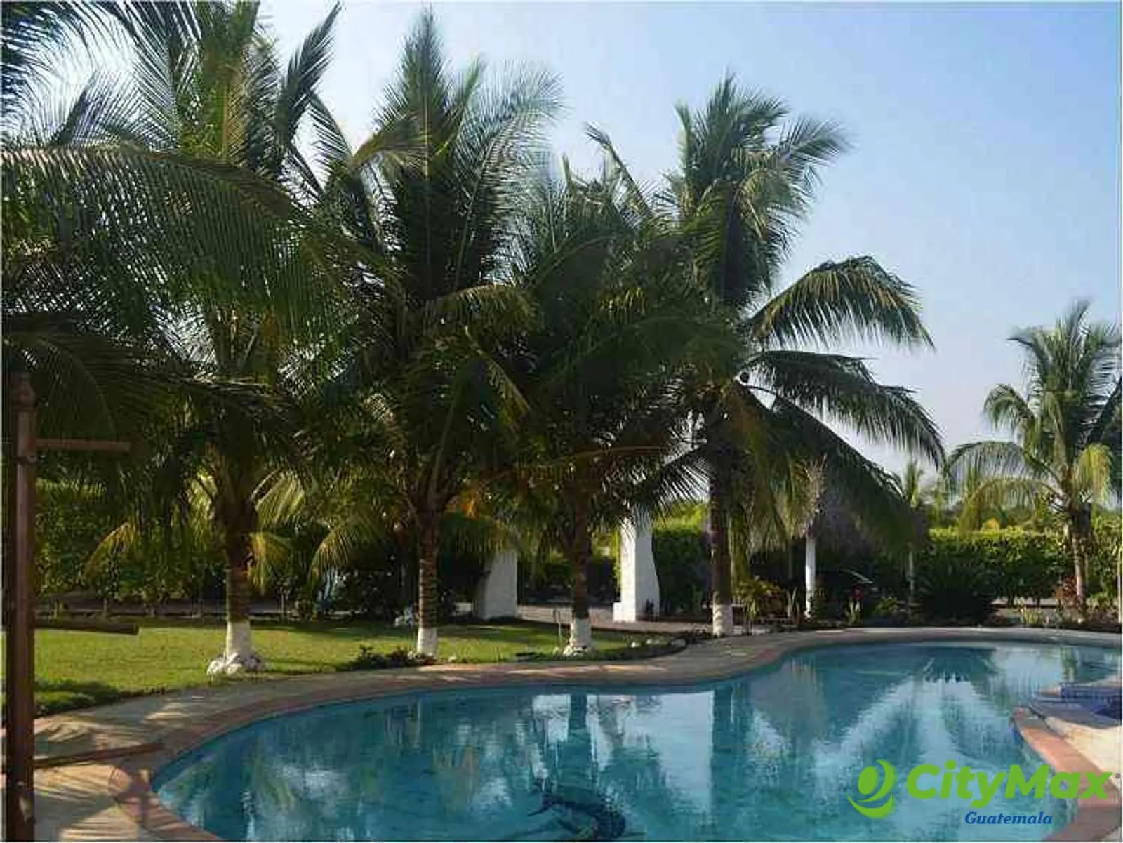 Casa en venta remodelada carretera Iztapa - foto 1