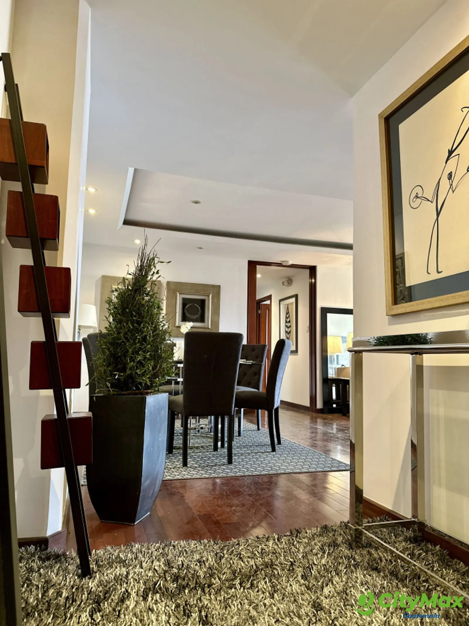 en Venta apartamento Amueblado y Equipado en la zona 10 - foto 1