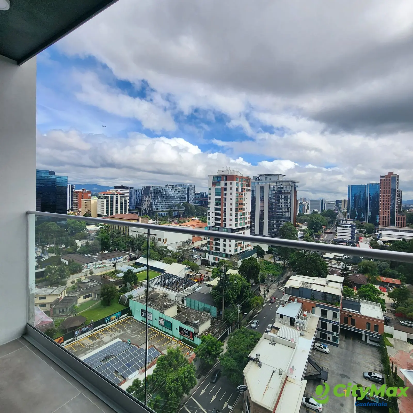 Hermoso apartamento amueblado en renta en zona 10 - foto 1