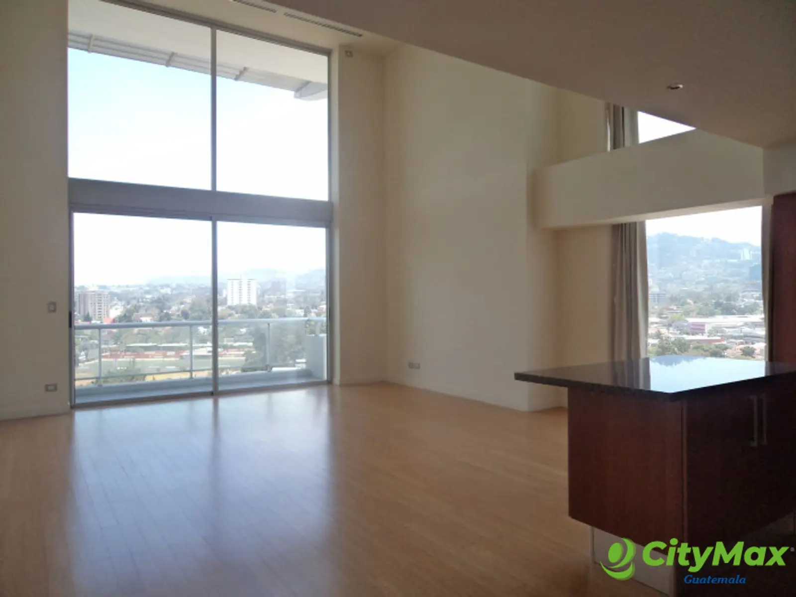 Apartamento en Venta en Atrium zona 10 Guatemala - foto 1