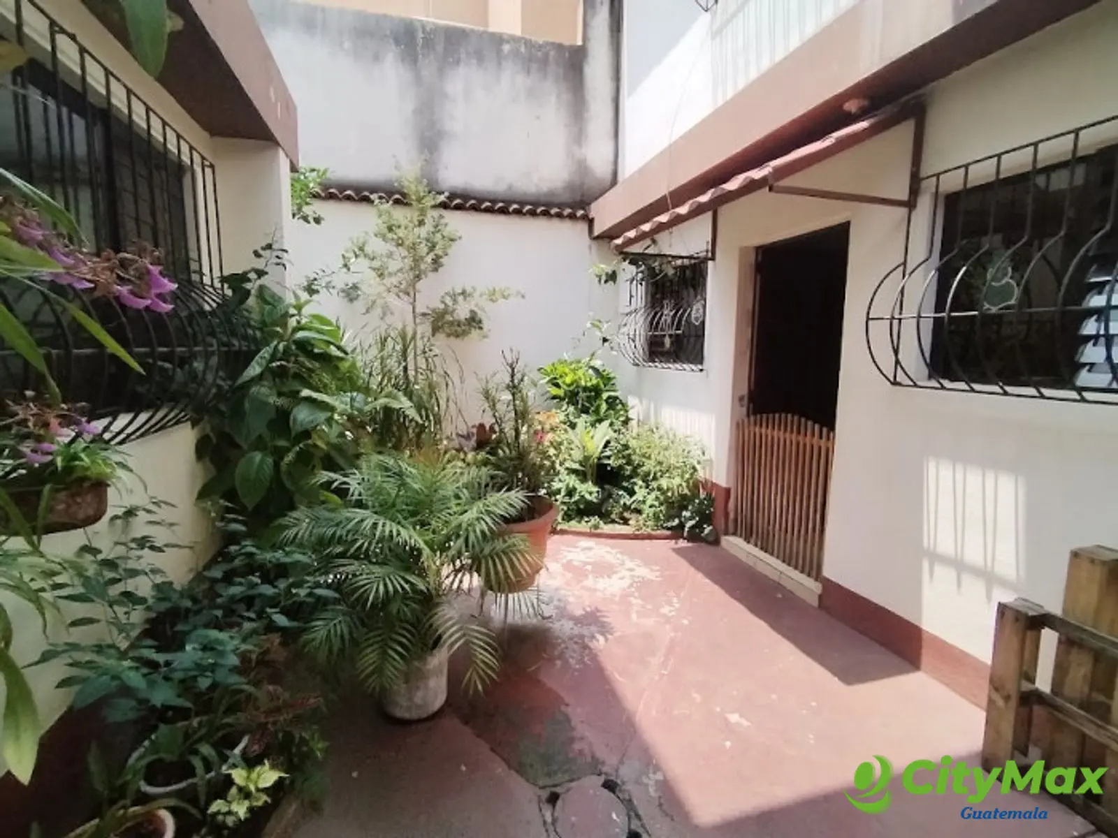 Casa en Venta Bosques de San Nicolas Z.4 de Mixco - foto 1