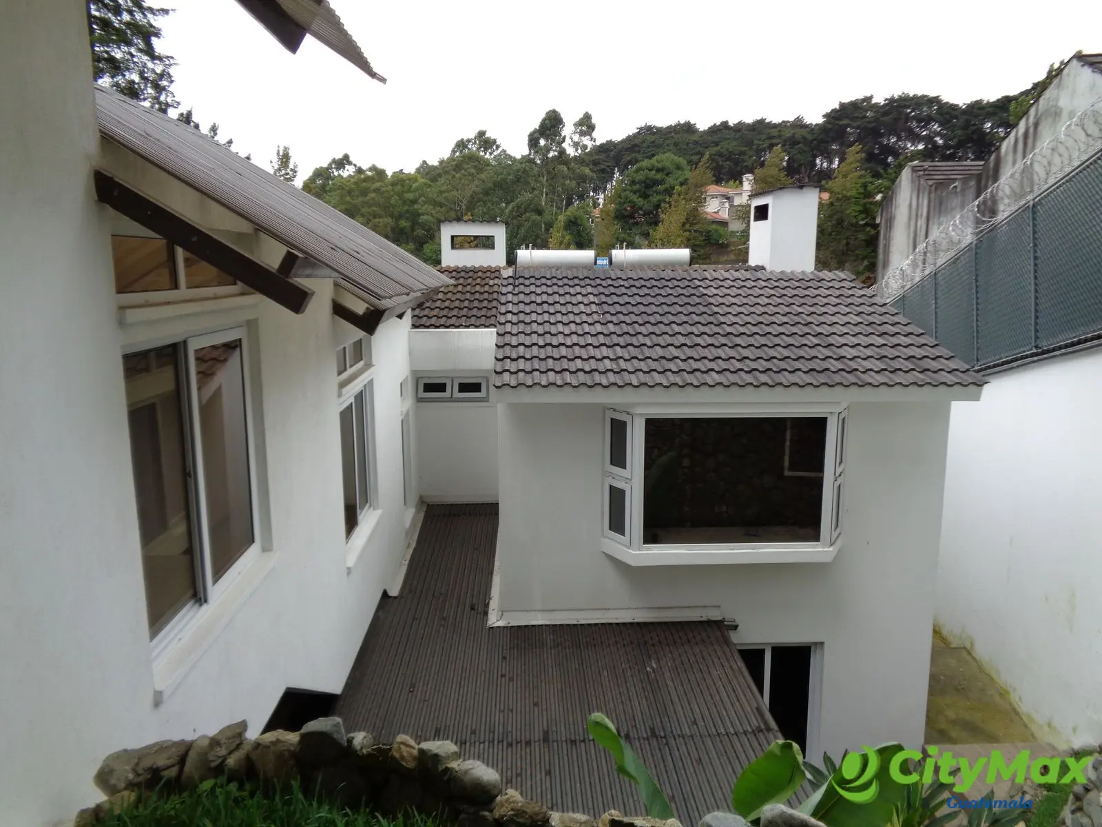 Casa REMODELADA en Venta La Encantada Km 12 CES - foto 1