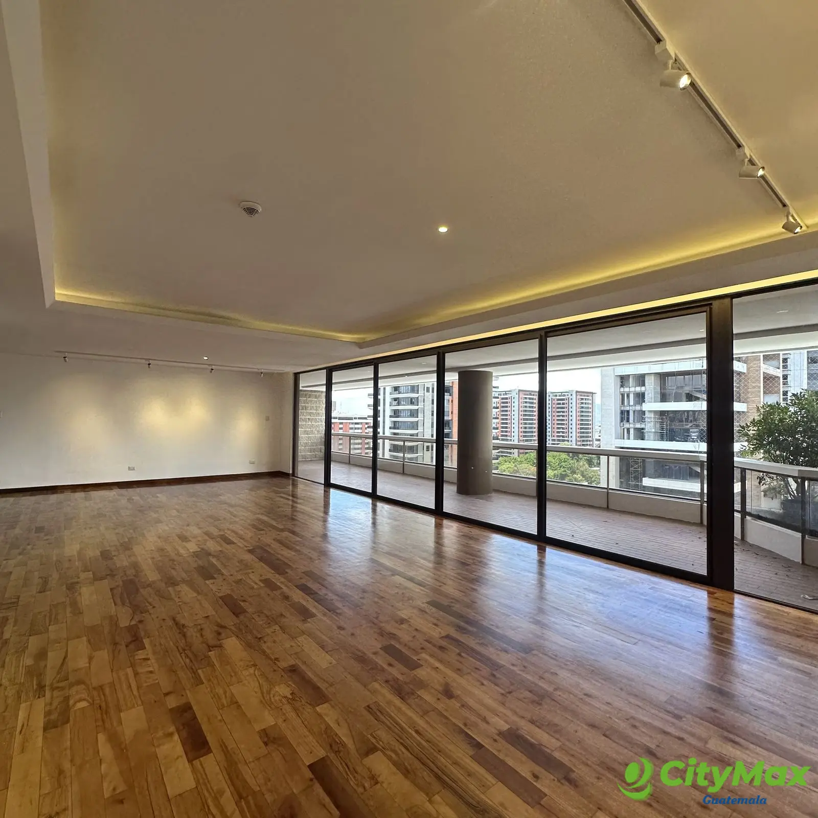 Apartamento en venta Tiffany Zona 10 - foto 1