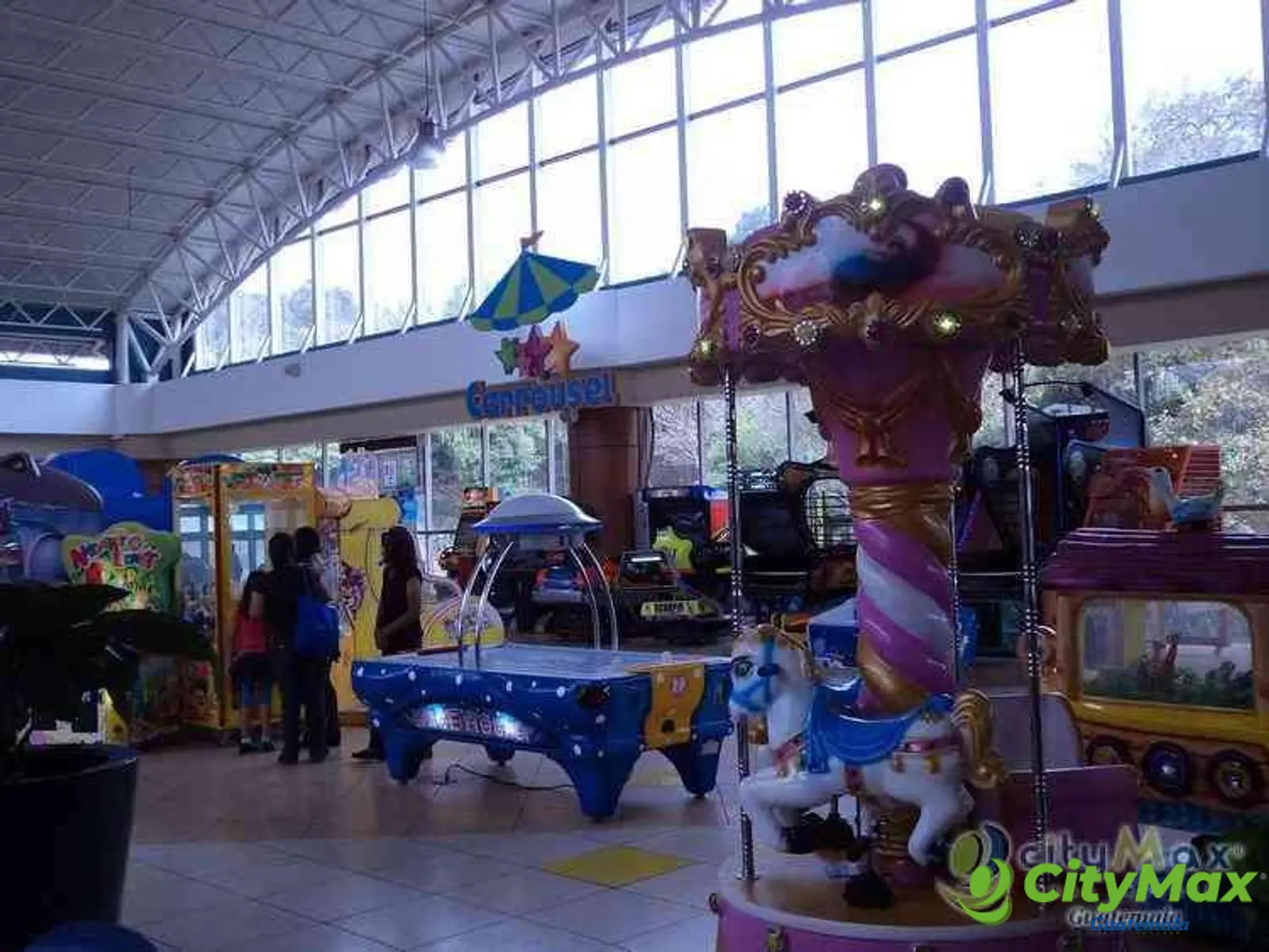 LOCAL EN RENTA RUTA AL ATLANTICO ZONA 17 GUATEMALA - foto 1