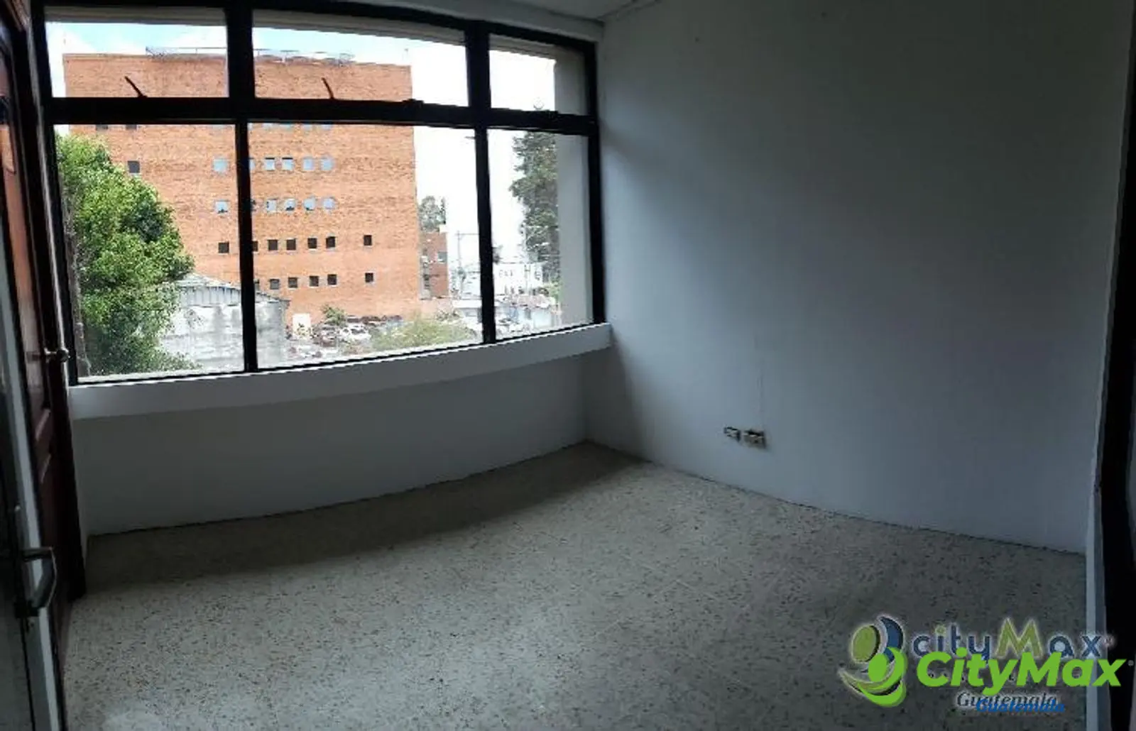 Alquilo y vendo oficina en zona 9 Guatemala! - foto 1