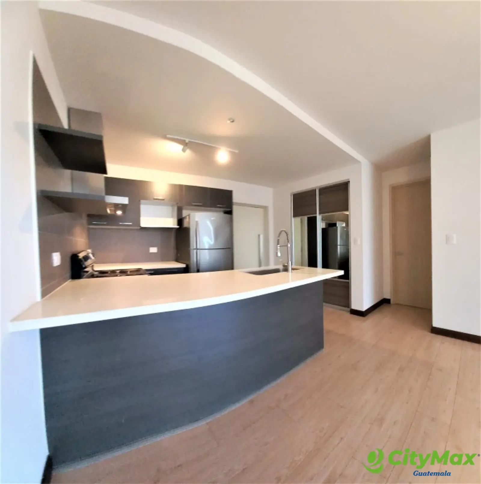 Apartamento Venta en Zona 10 - foto 1