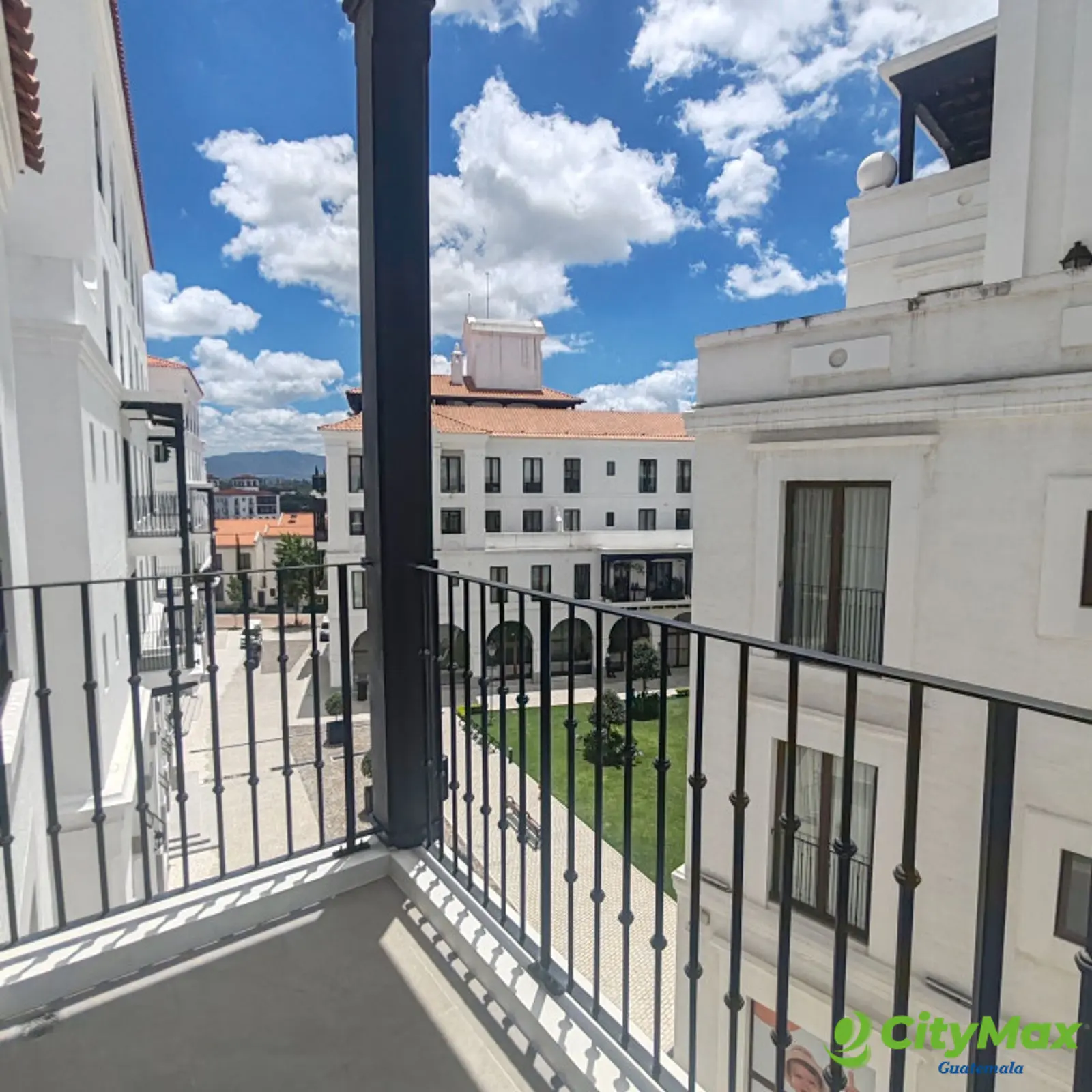 Apartamento en renta en Lirios de Cayala zona 16 - foto 1