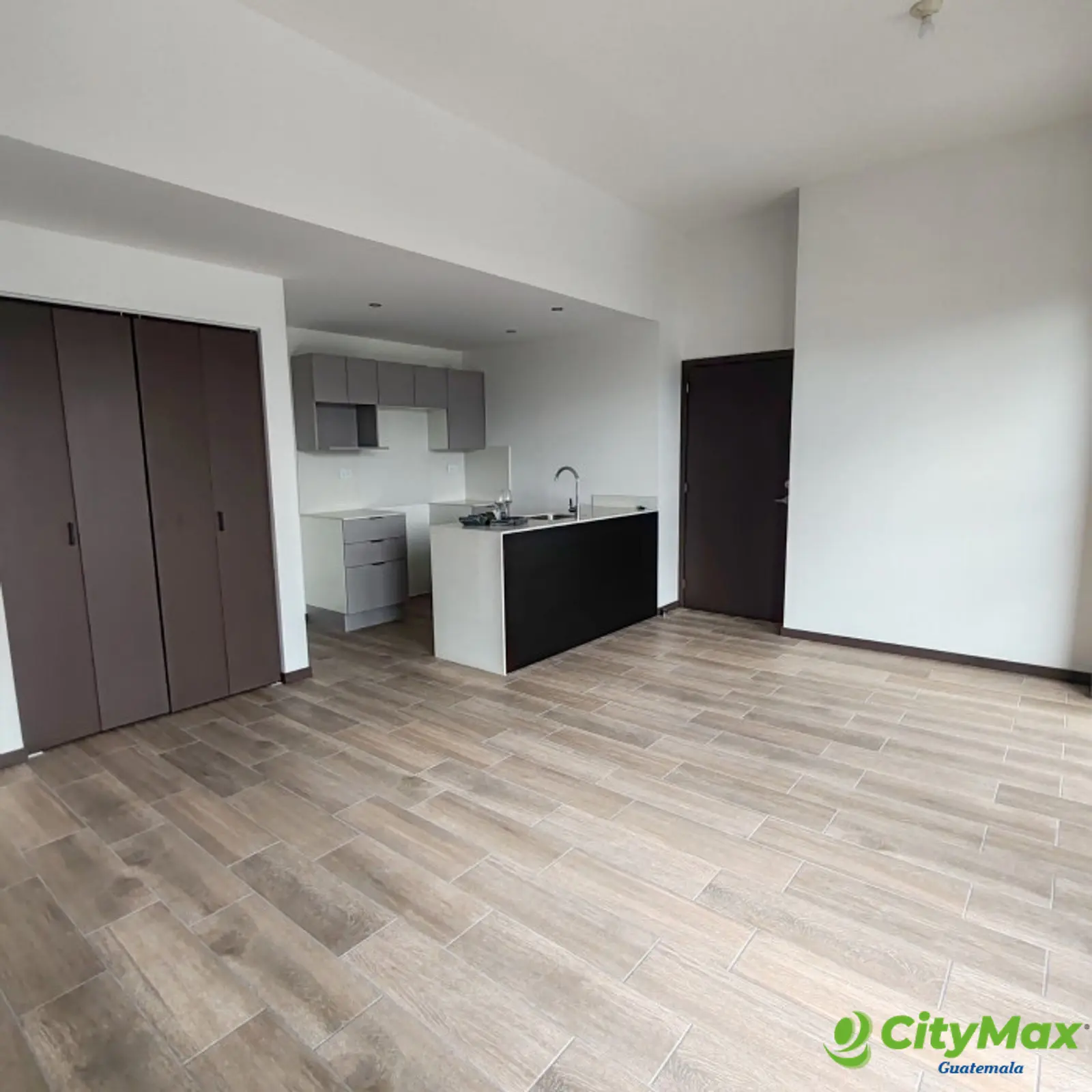 Apartamento de 3 Habitaciones en venta Altaire z.11 - foto 1