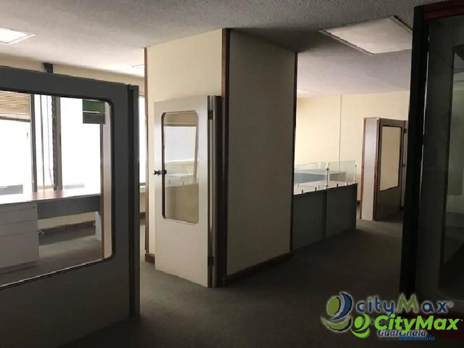 CITYMAX vende oficina para remozar en zona 10 Guatemala - foto 1