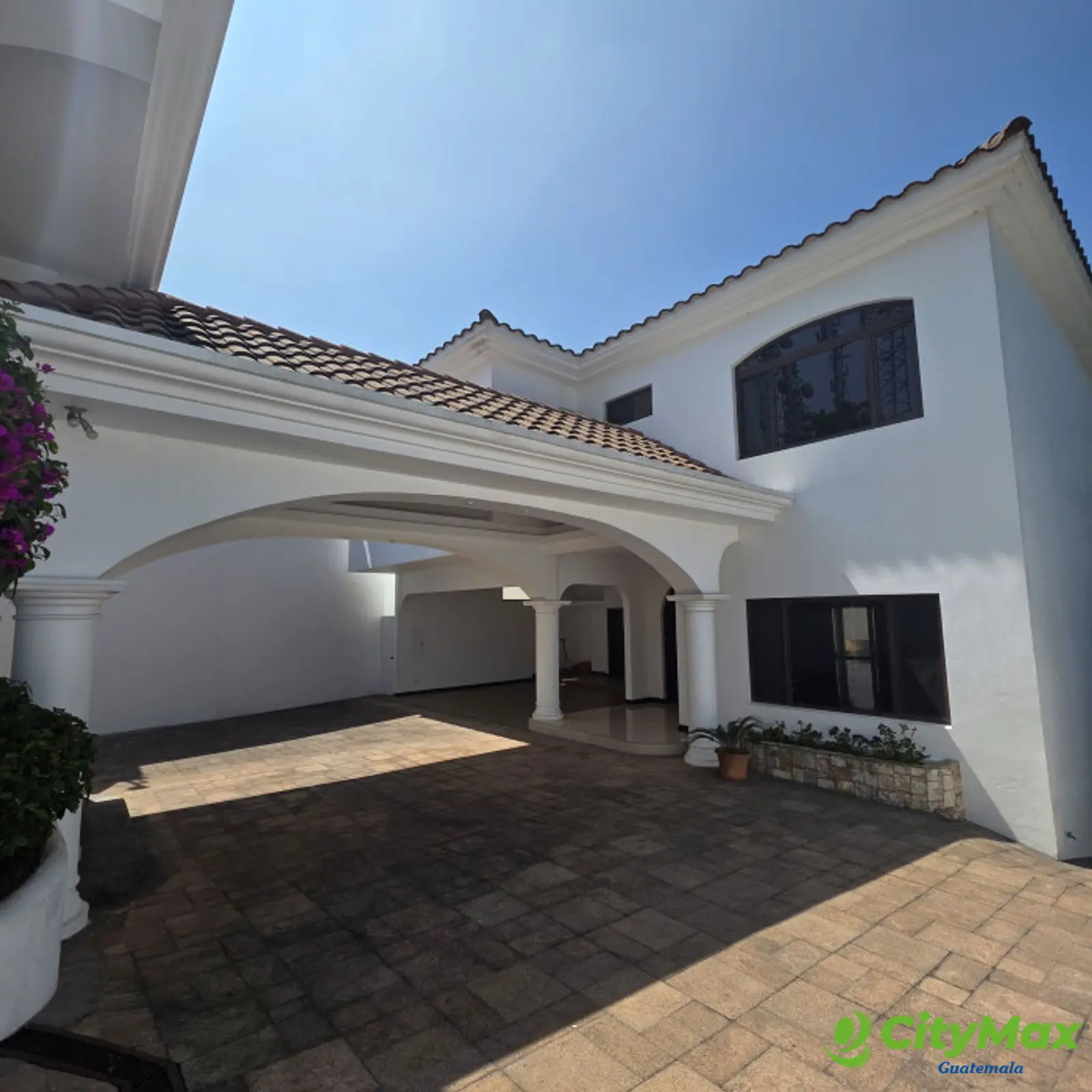 Lujosa casa en venta en Montebello CES Guatemala - foto 1
