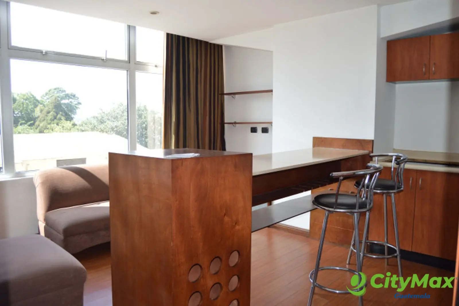 En Renta apartamento Amueblado en zona 13 Americas - foto 1