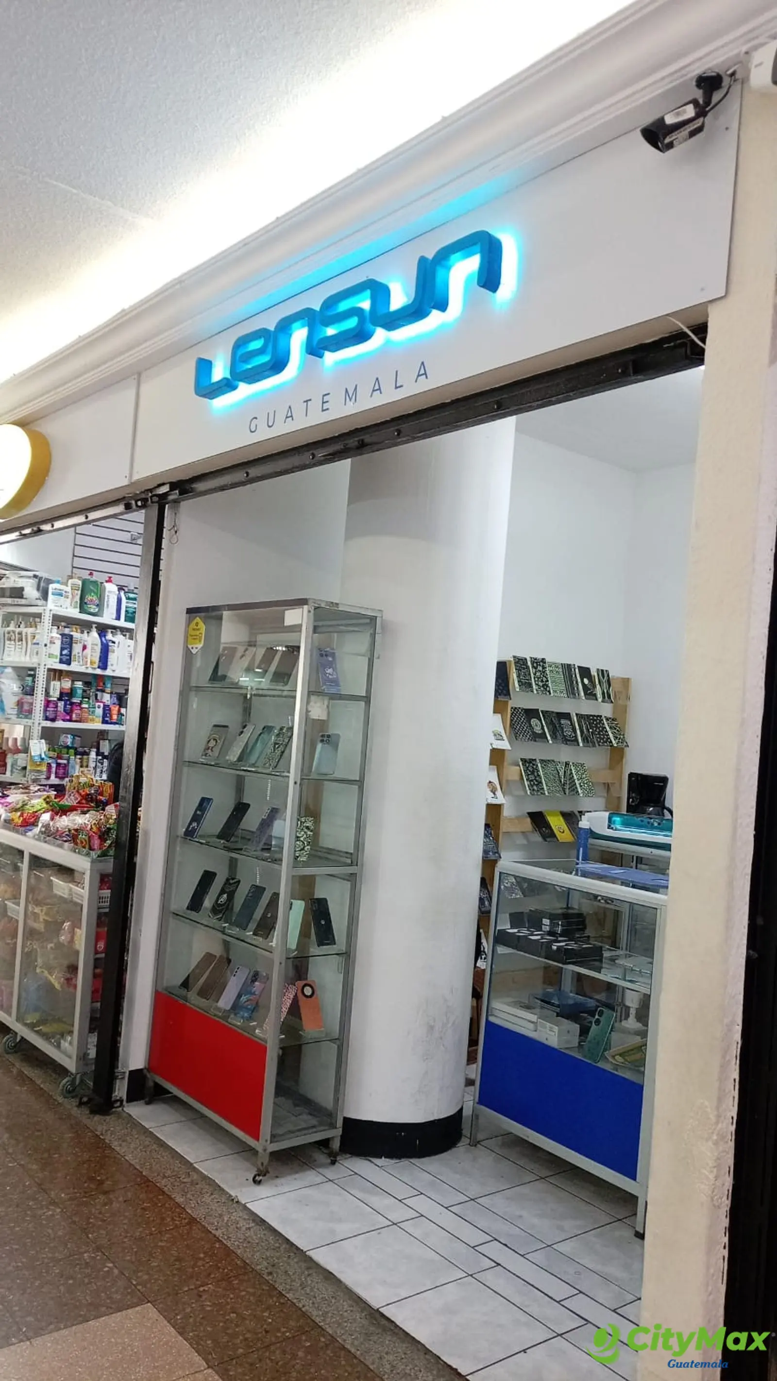 Local Comercial en Renta en Centro Comercial Zona 1. - foto 1