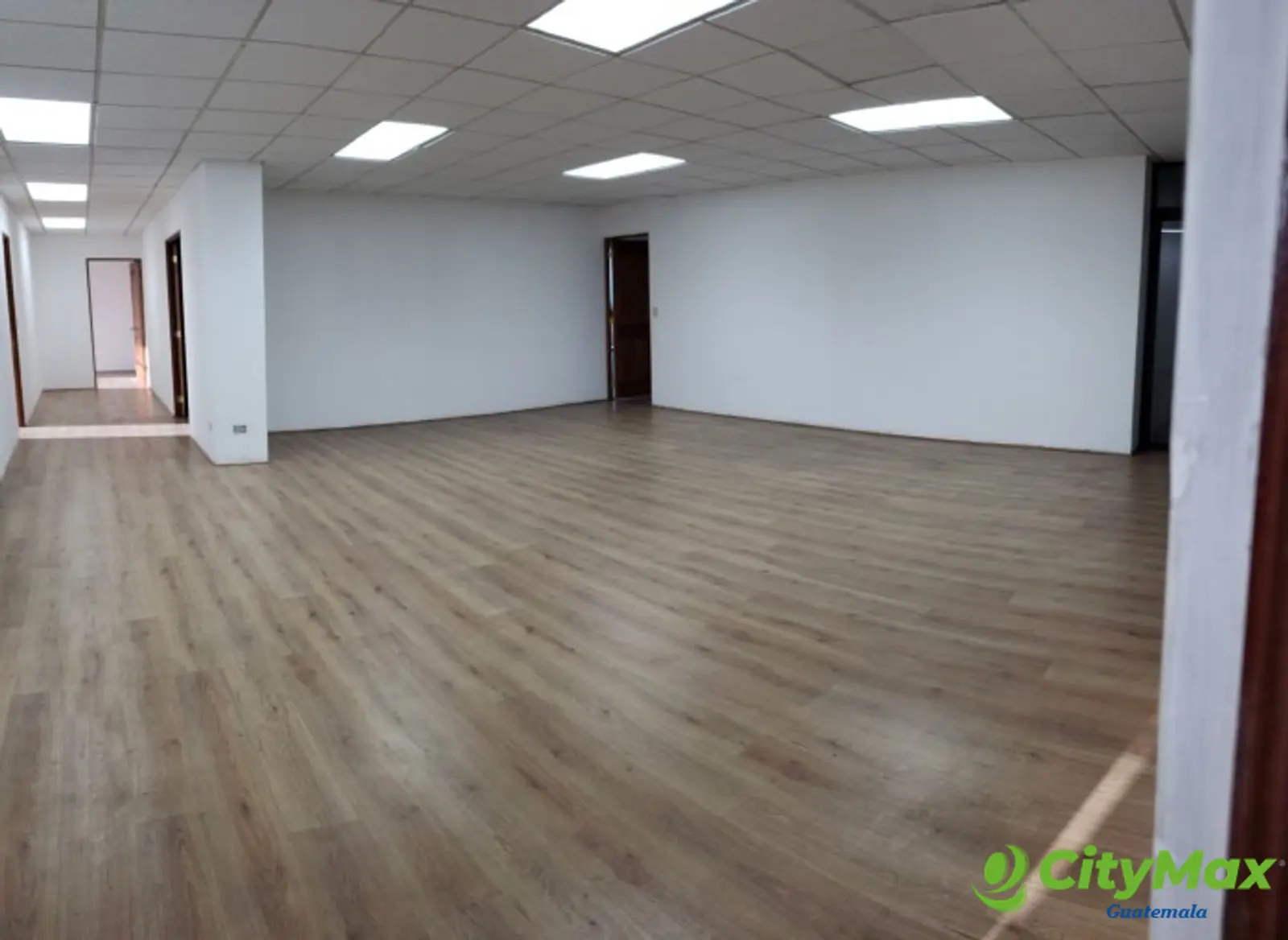 Edificio en alquiler Boulevard Los Próceres Z10! - foto 1