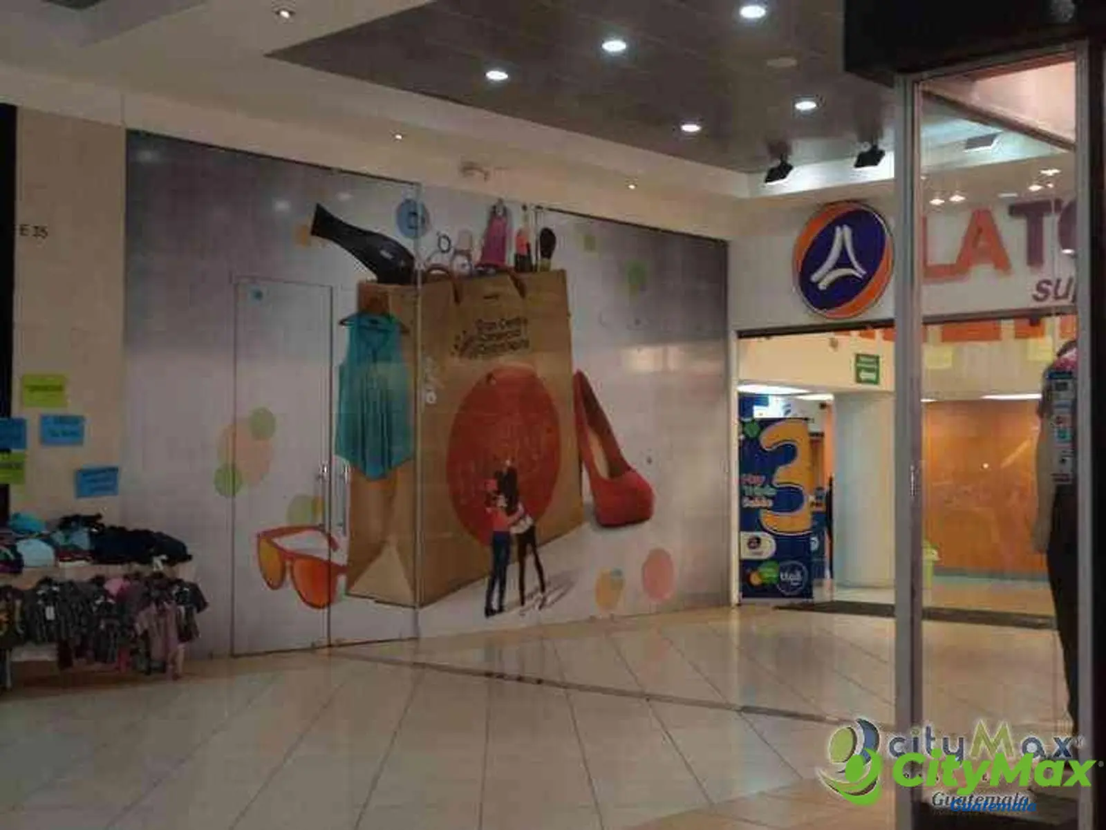 Local en Food Court zona 17 acreditado - foto 1