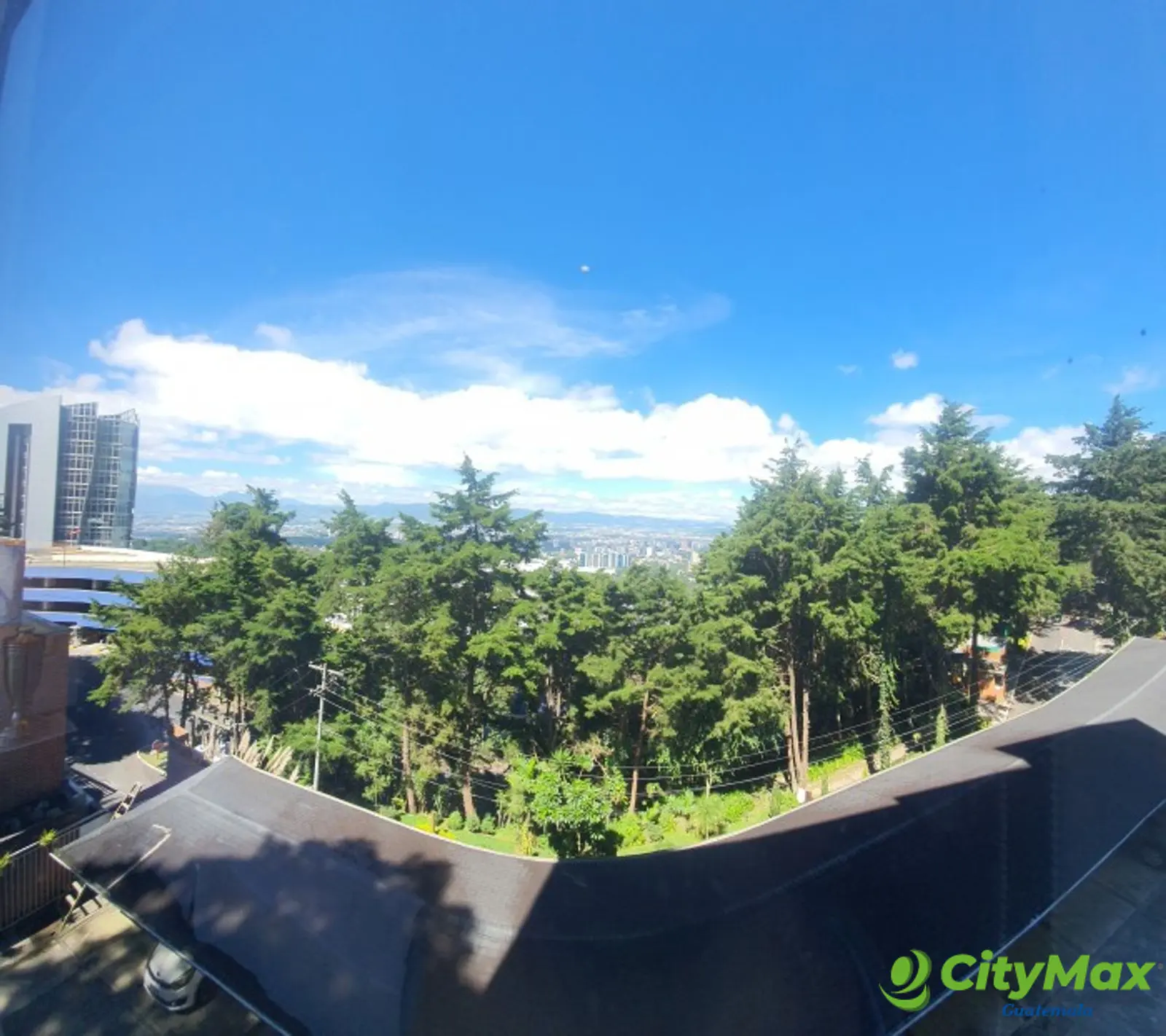 En Renta y Venta Apartamento cercano a Zona 15 - 20221031_103325.jpg