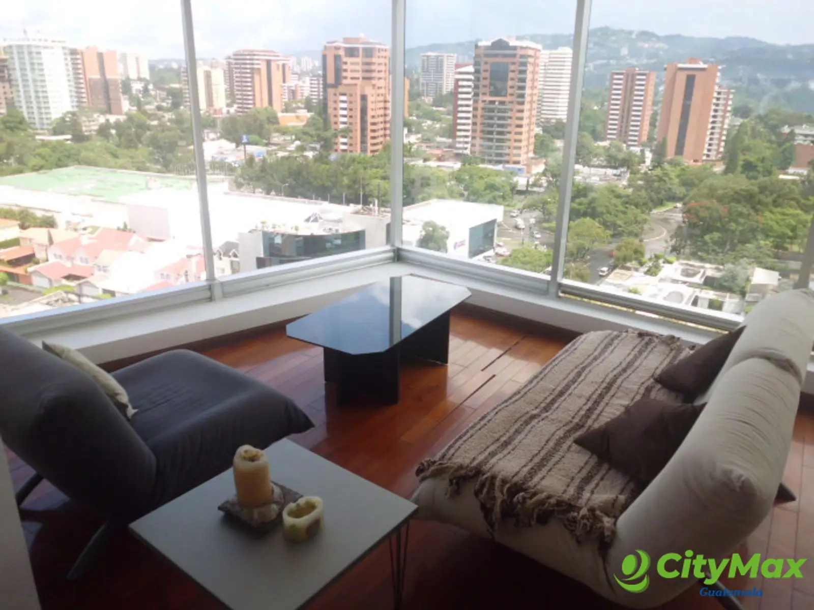 Apartamento amueblado en renta Americas Zona 13 - foto 2