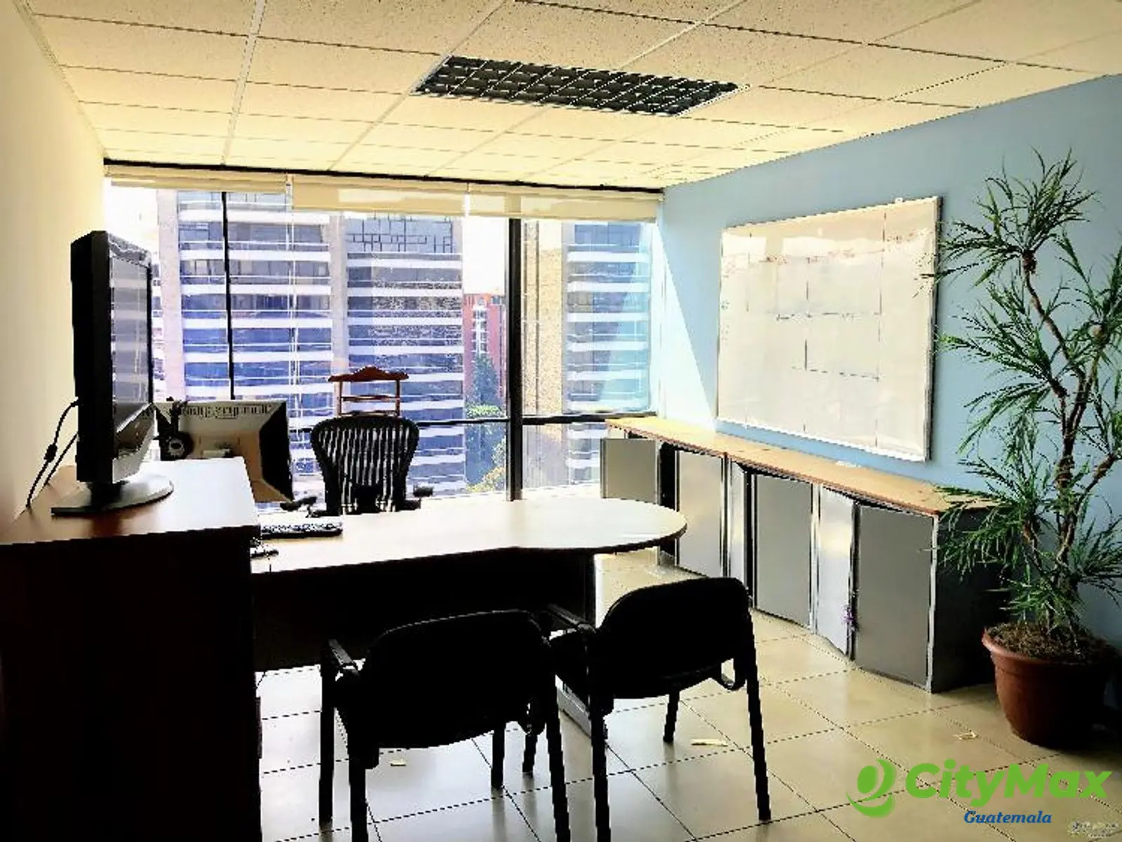 Oficina venta para inversión zona 10 Guatemala - foto 5