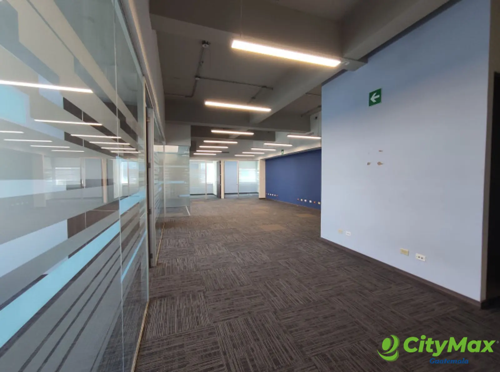 En VENTA OFICINA en Zona Pradera zona 10 Guatemala - foto 28