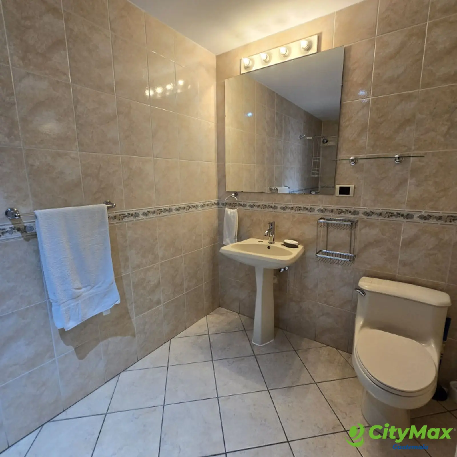 Apartamento amueblado y equipado en RENTA en la Zona 10 - foto 17