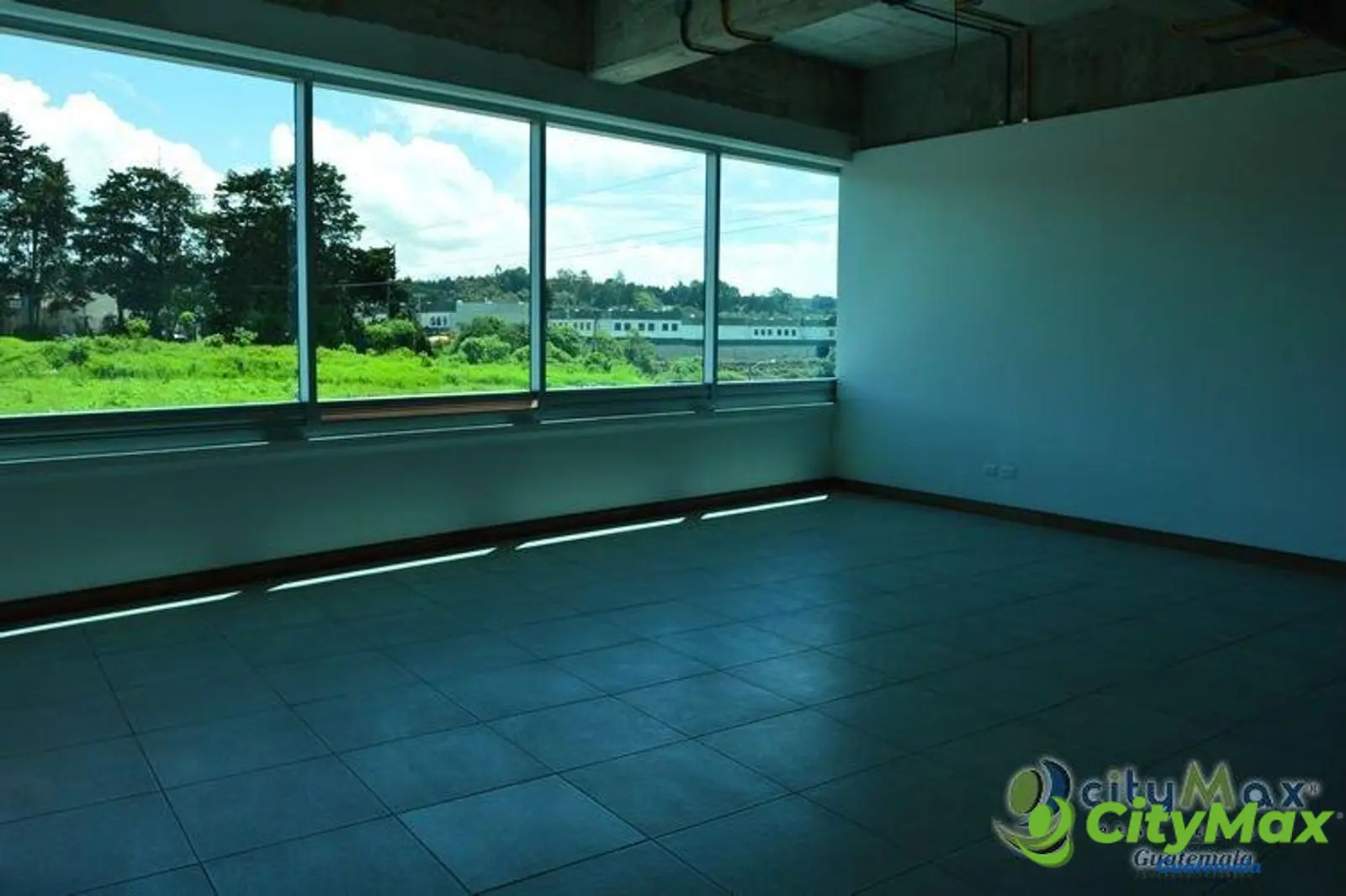 Oficina en Venta o Renta en Portal del Bosque - foto 7