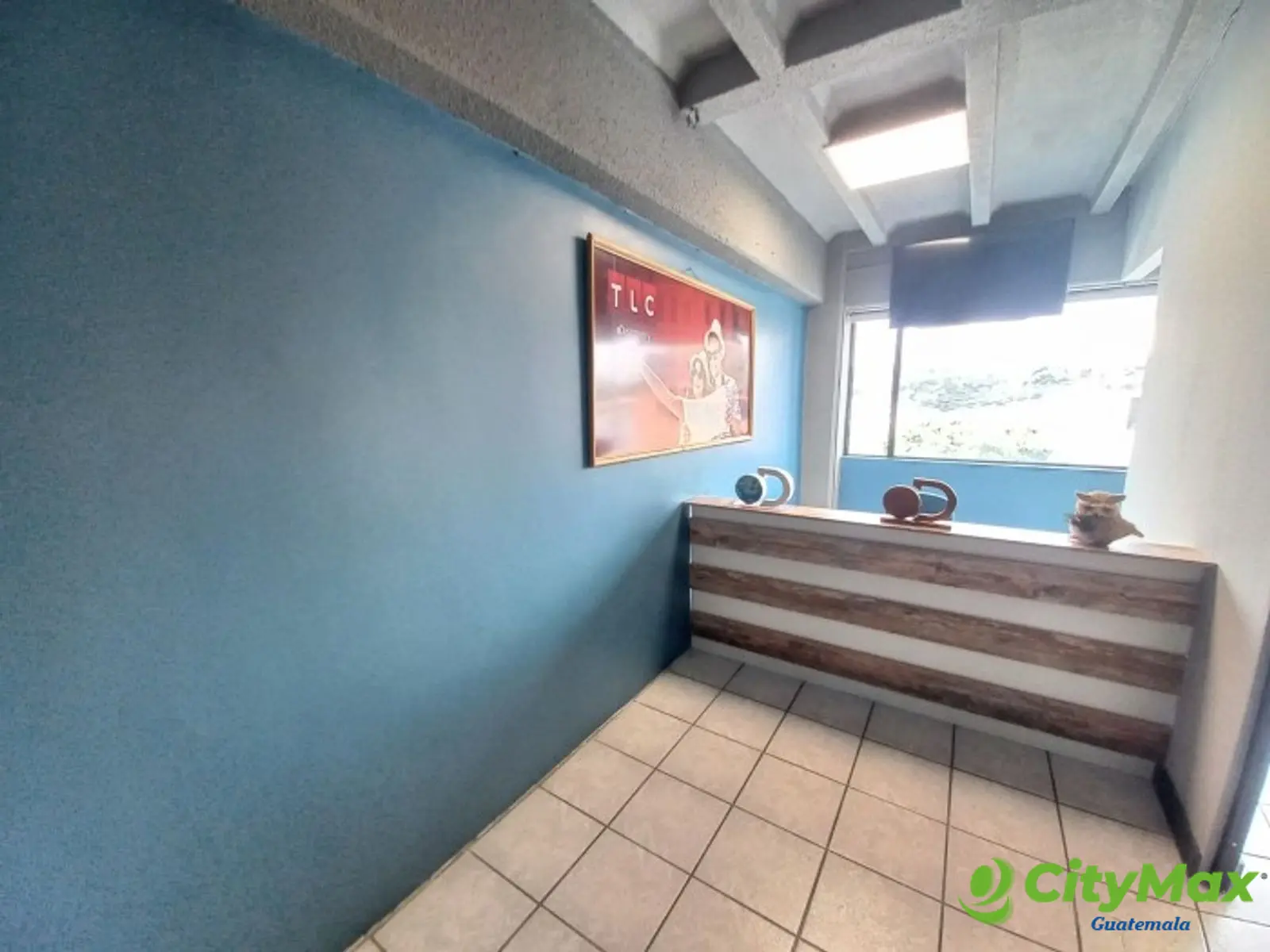 En Venta oficina en Plaza Buró zona 10 Guatemala - recepción