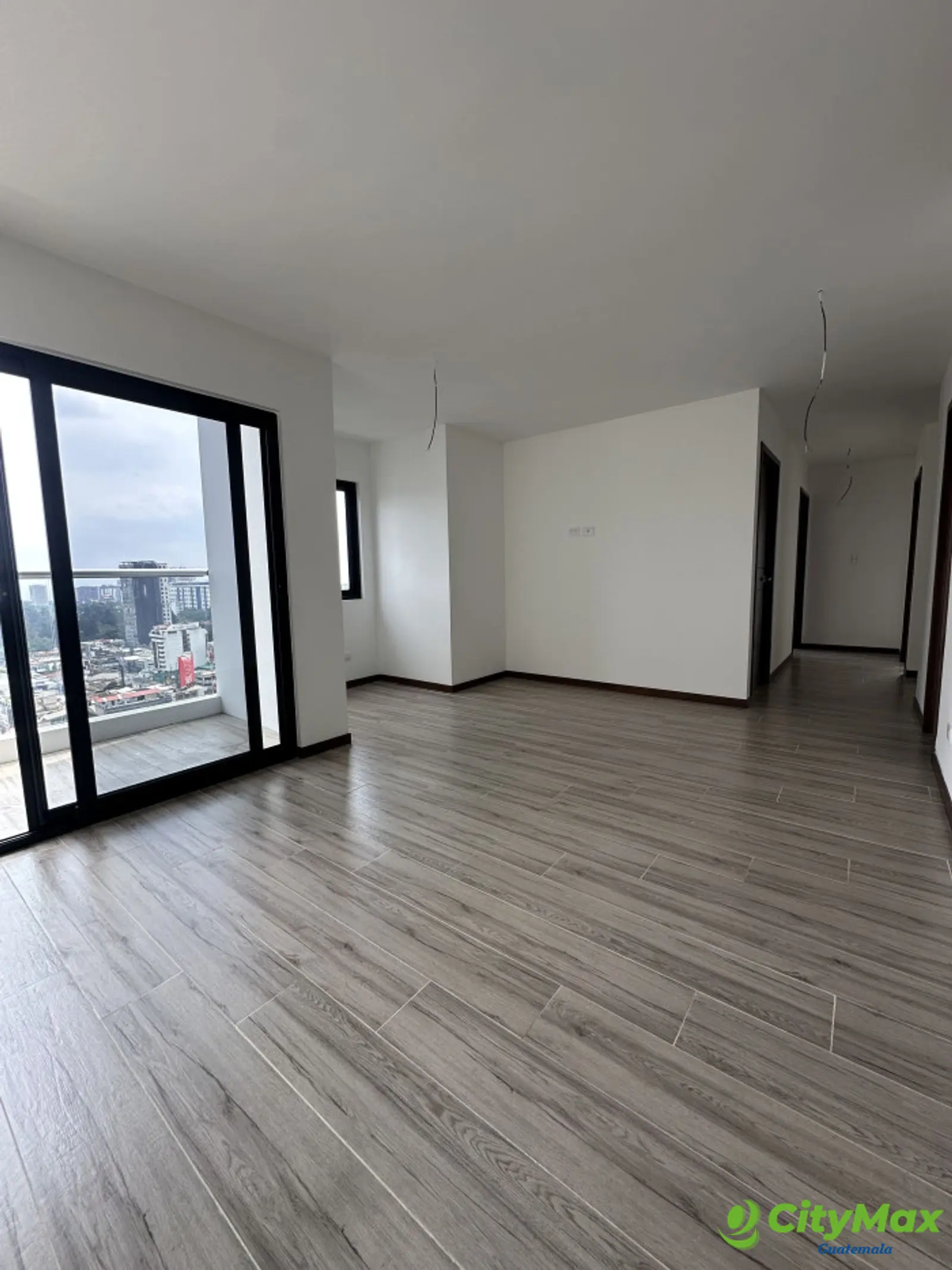 Apartamento Nuevo En Nivel Alto en Venta en Zona 10  - foto 3