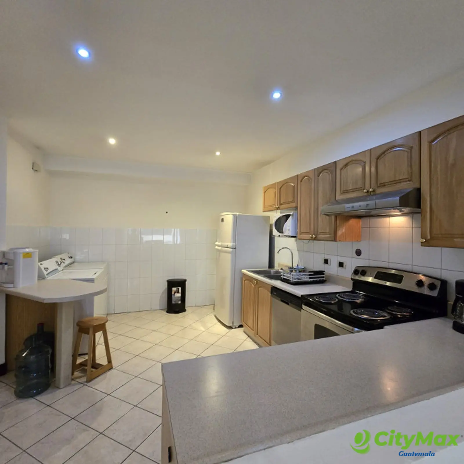Apartamento amueblado y equipado en RENTA en la Zona 10 - foto 10