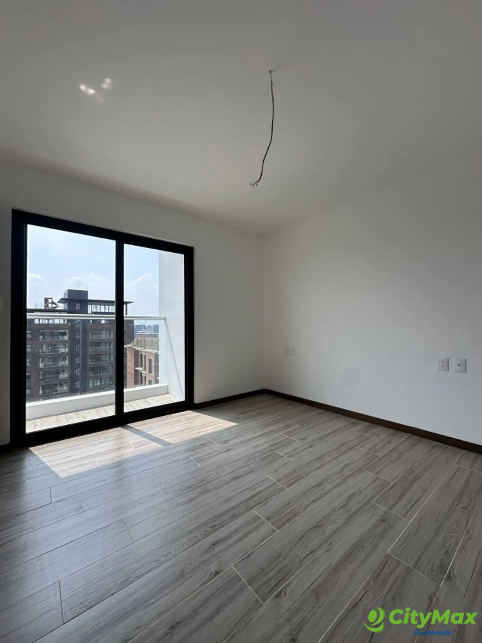 Apartamento Nuevo En Nivel Alto en Venta en Zona 10  - foto 6