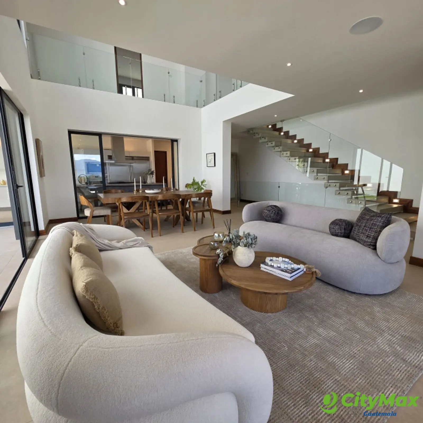 En venta Lujosa Casa en la zona 16 El Pulte - foto 10