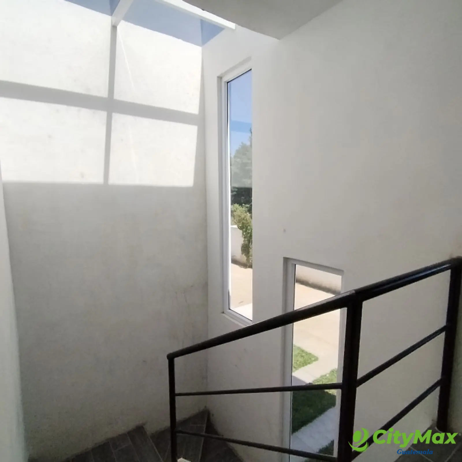 CASA EN VENTA KM 30.5 CARRETERA STA. ELENA BARILLAS - foto 9