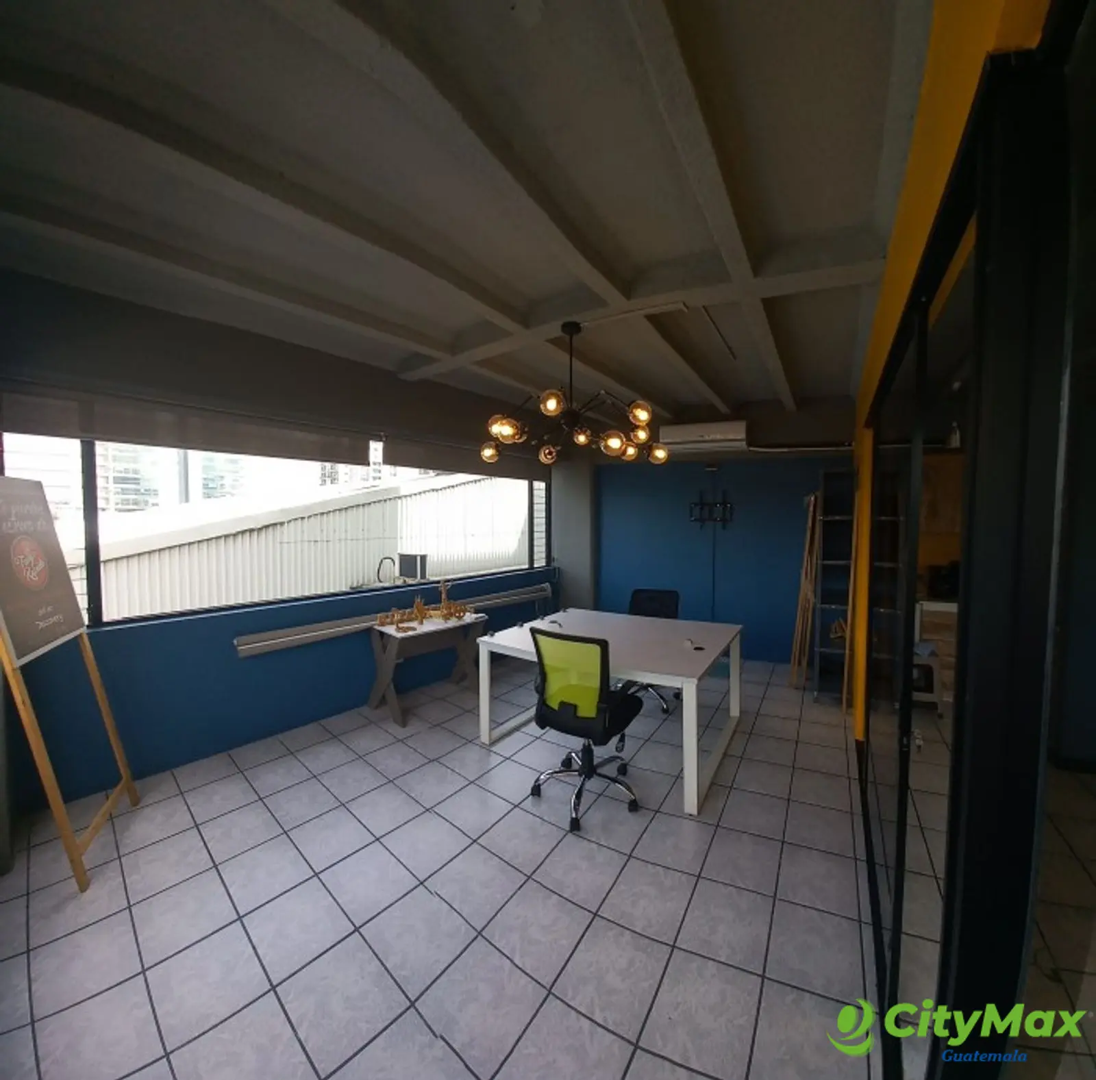 En Venta oficina en Plaza Buró zona 10 Guatemala - foto 2