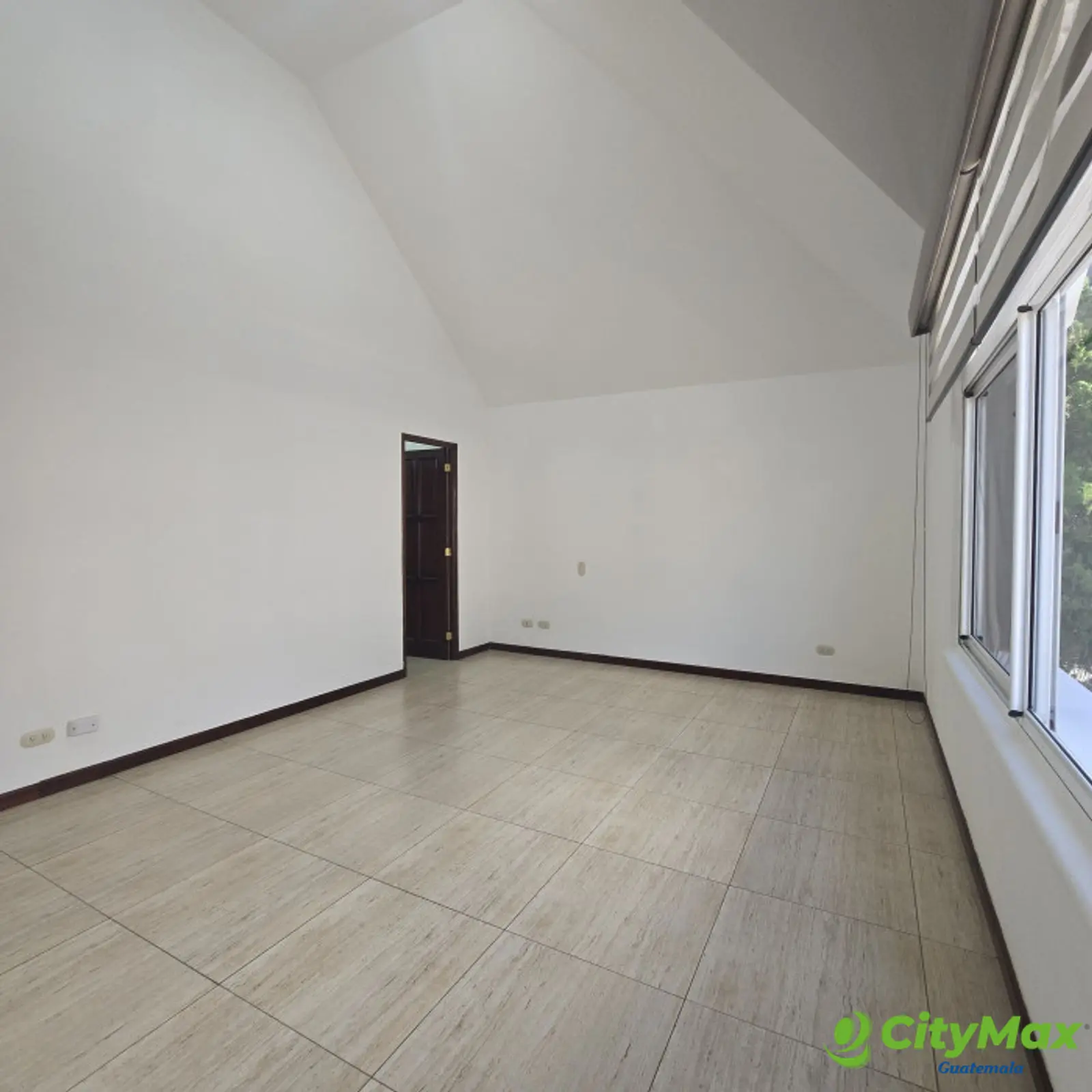 Alquiler hermosa casa en condominio en zona 10 - foto 13