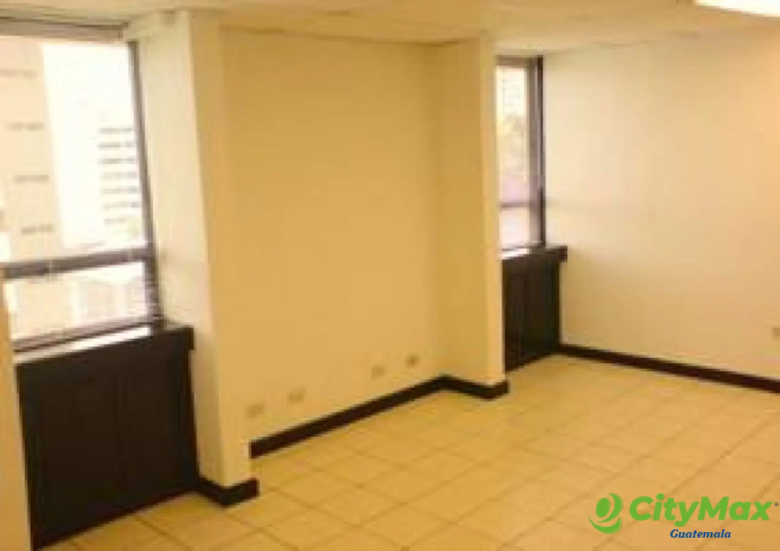 Oficina en Alquiler o Venta en la Zona 10 - foto 6